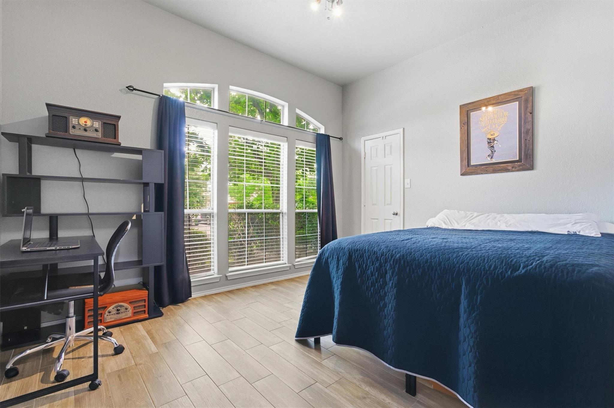 377 Verano DR