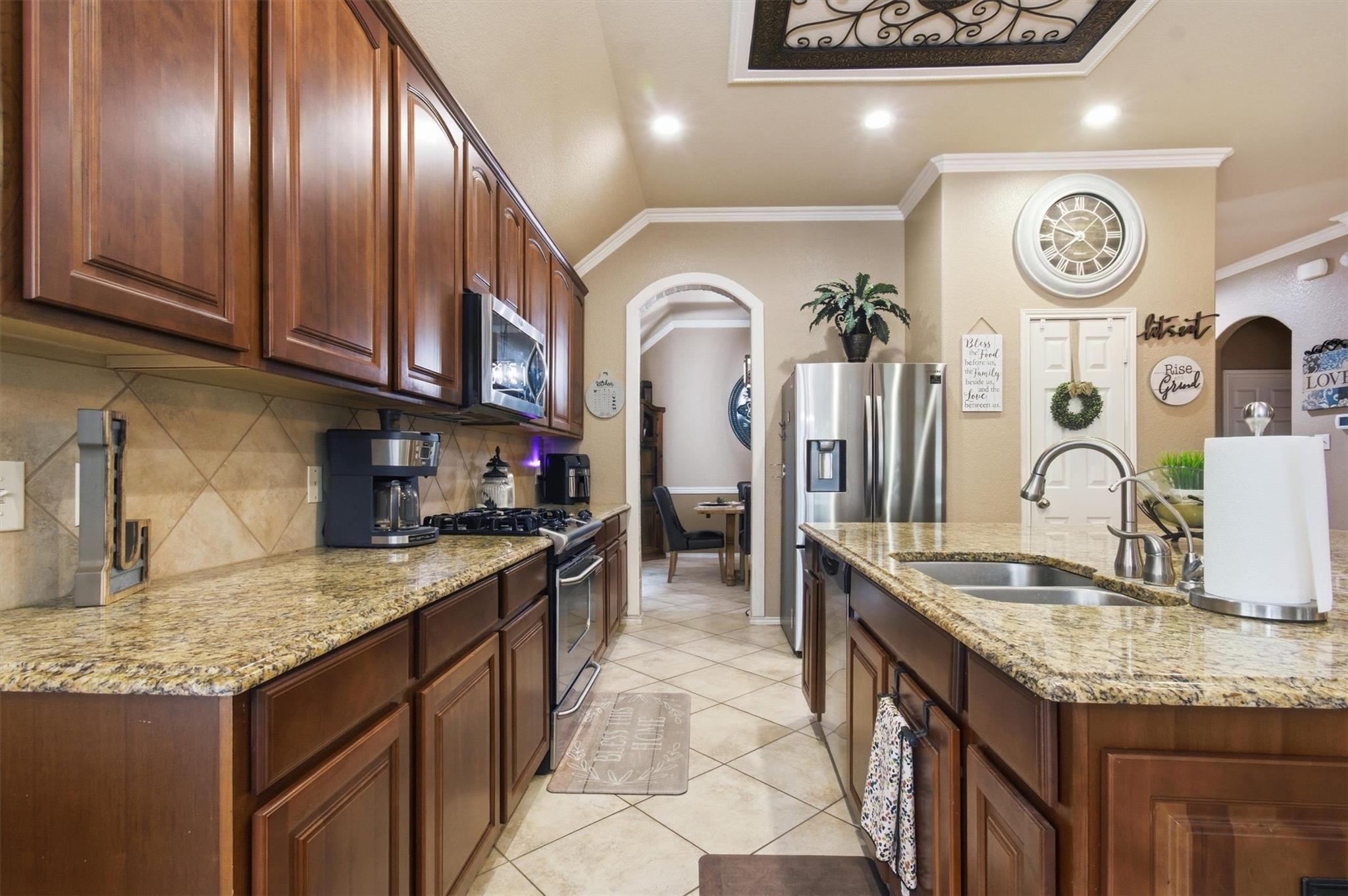 377 Verano DR