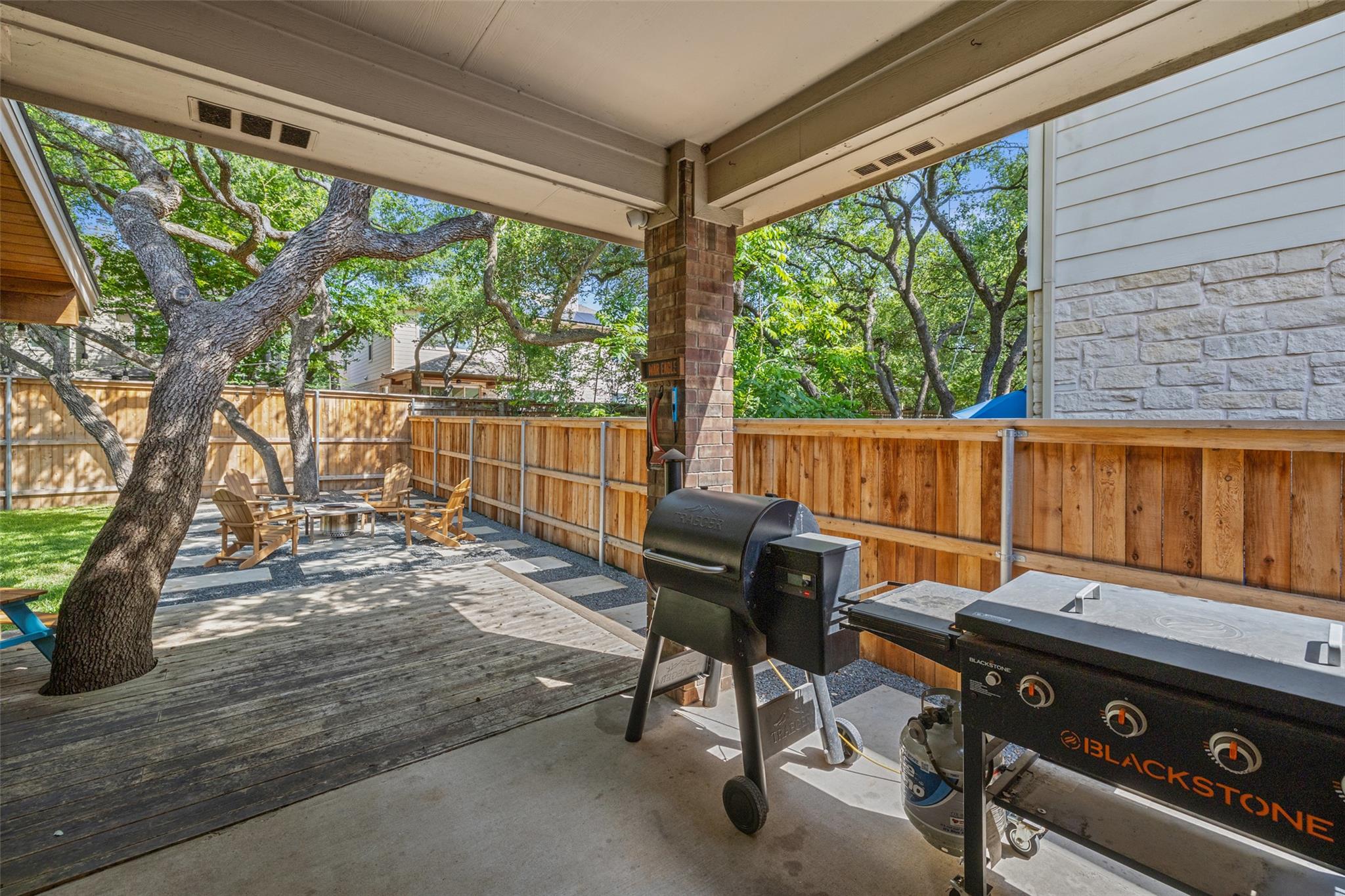 10408 Hansa DR