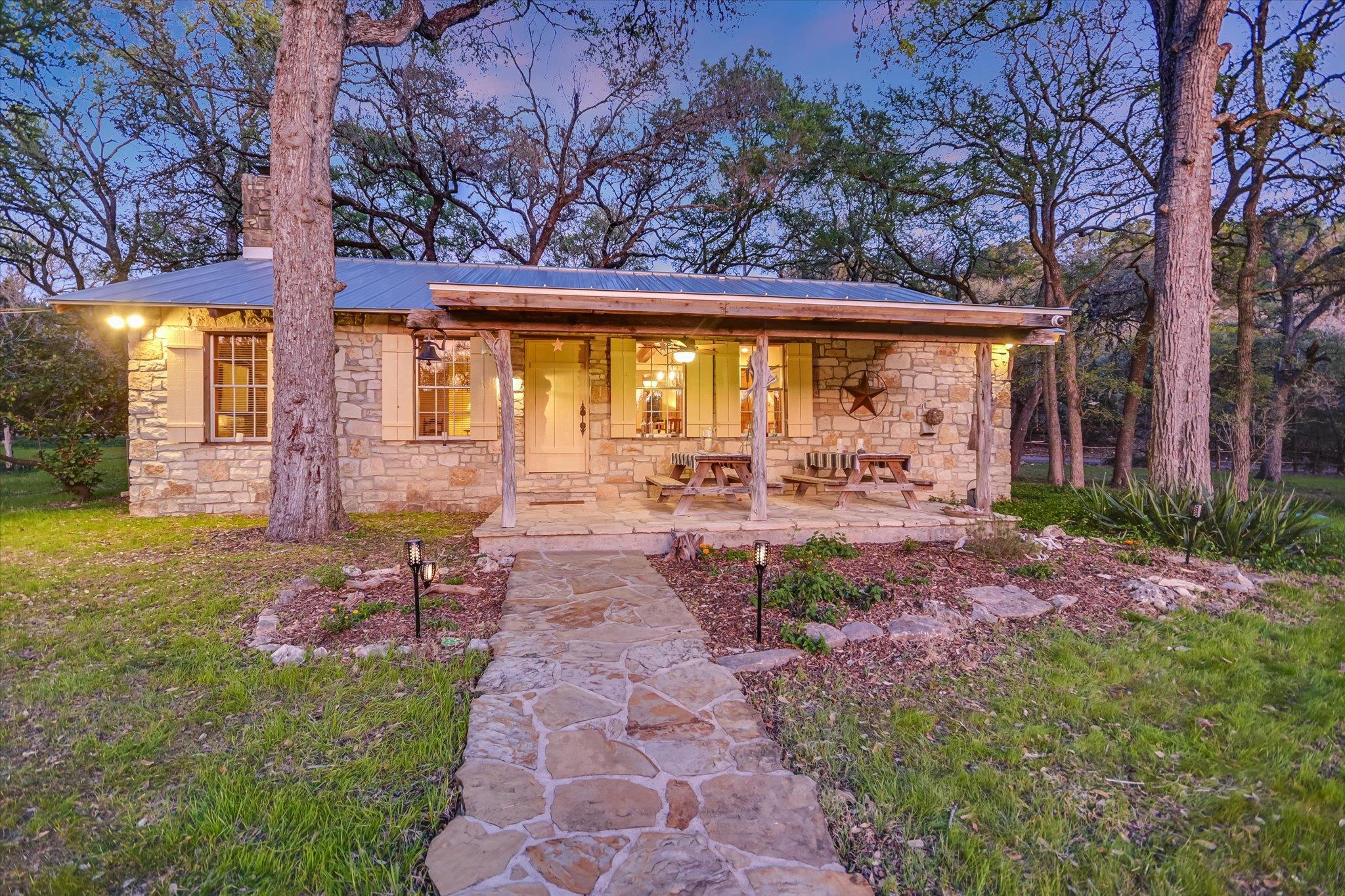 300 DEER LAKE ESTATES