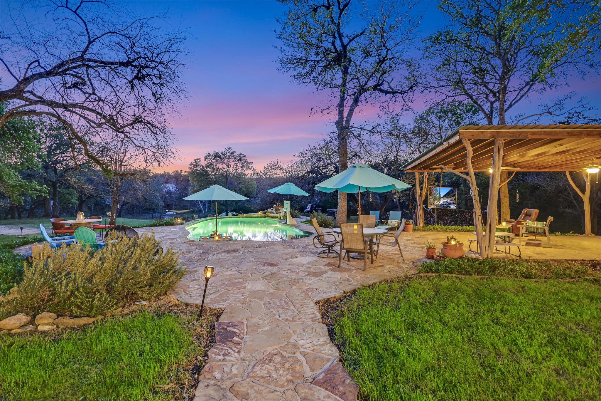300 DEER LAKE ESTATES