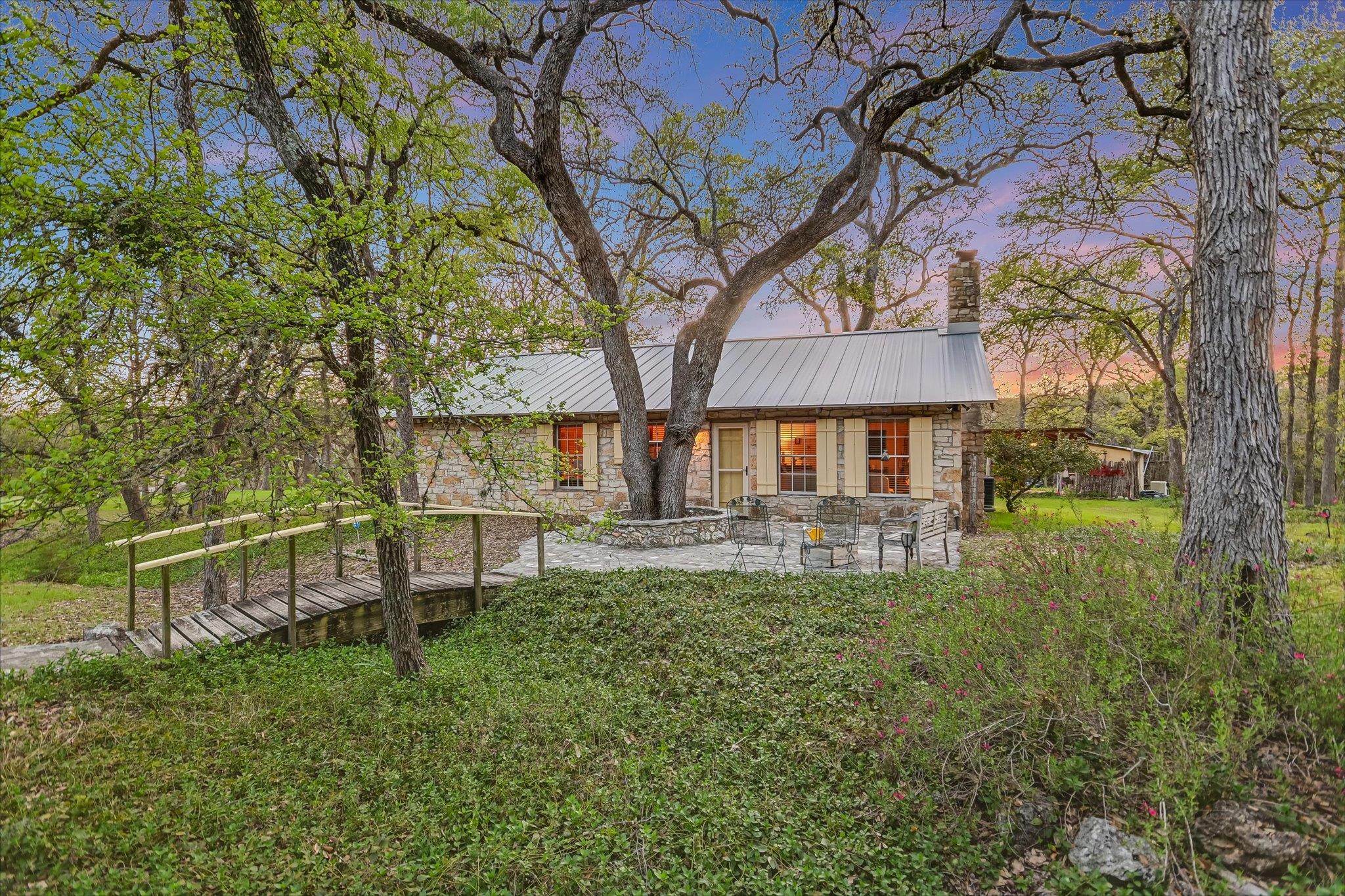300 DEER LAKE ESTATES