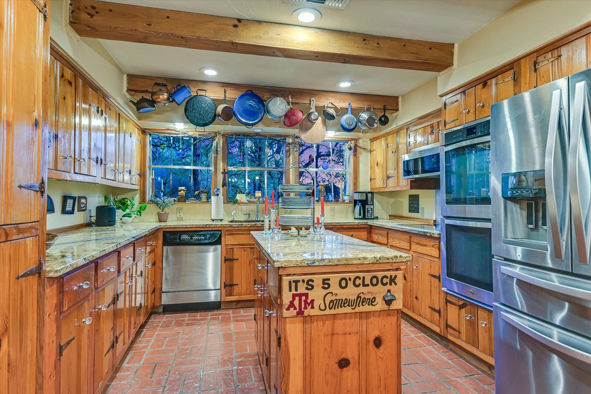 300 DEER LAKE ESTATES