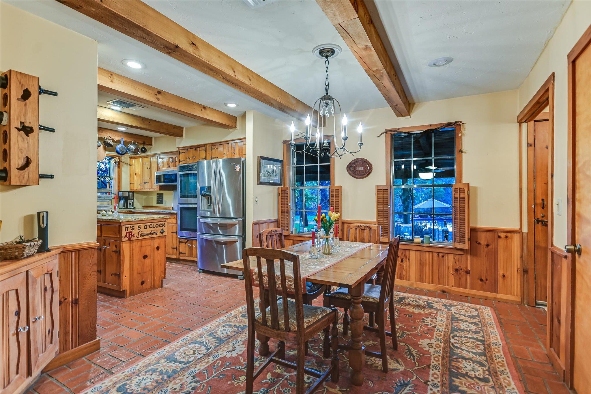 300 DEER LAKE ESTATES