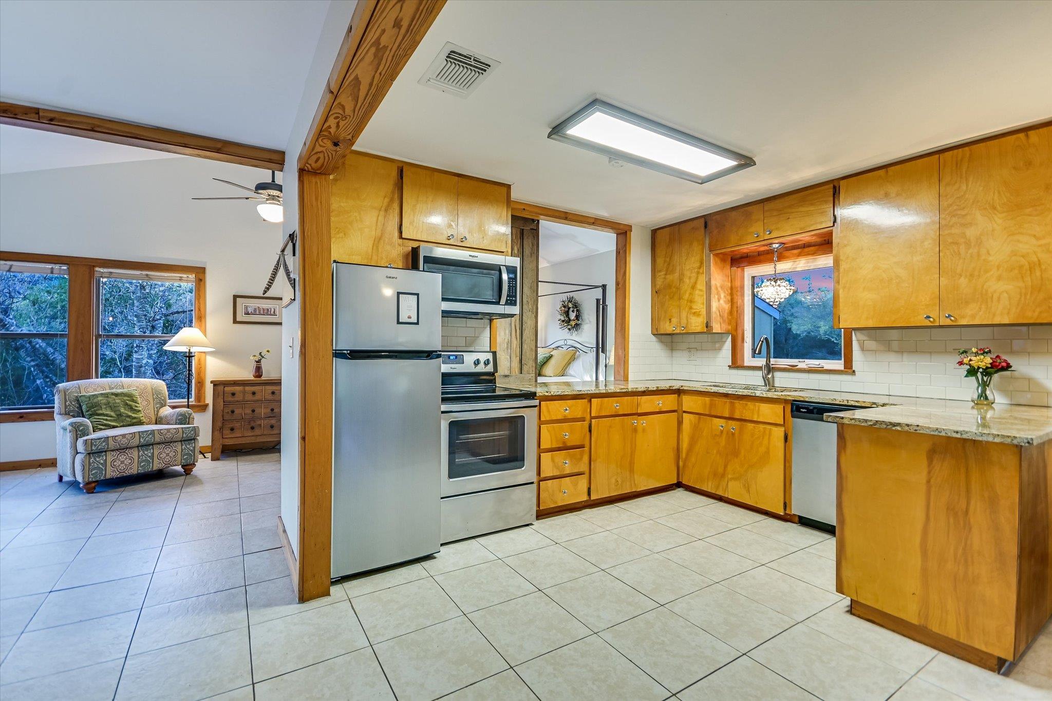 300 DEER LAKE ESTATES