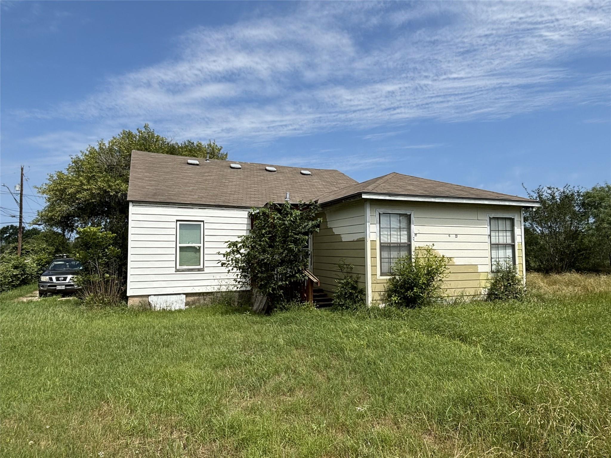 5417 Rogers LN