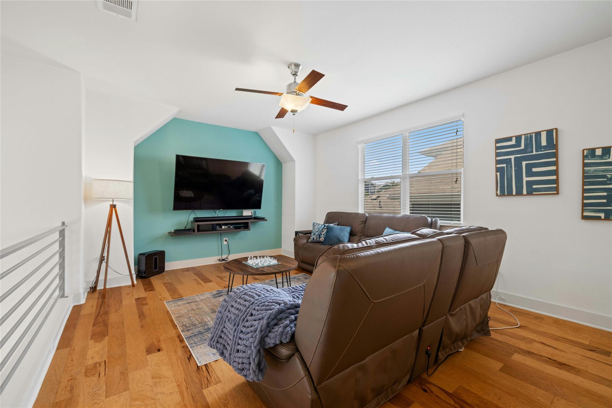 2313 Capulet ST