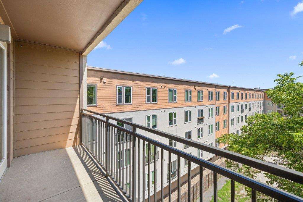 1900 Barton Springs RD # 5009