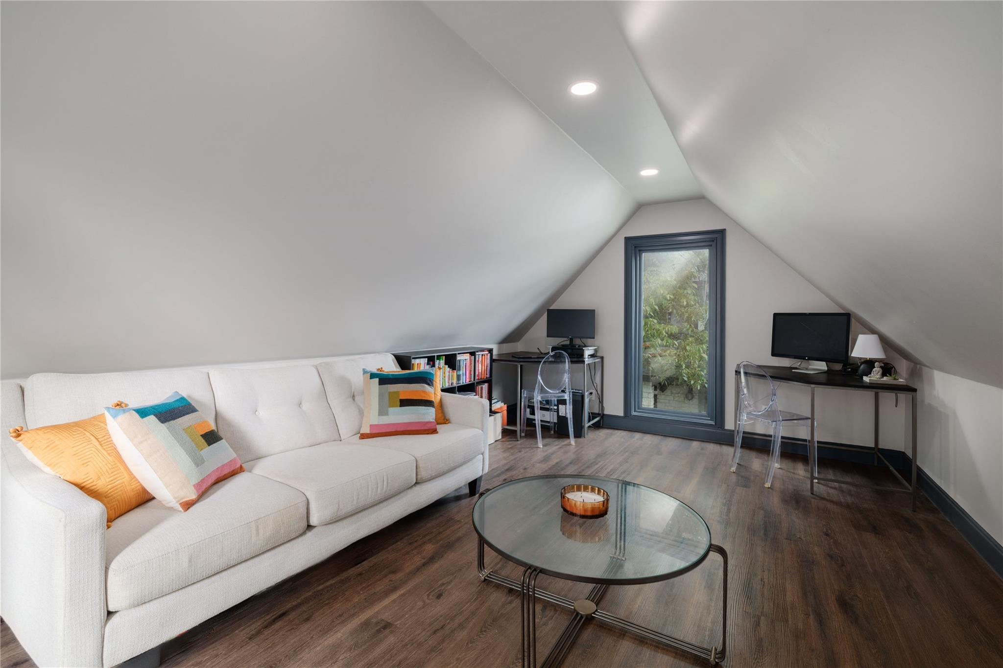 1107 Woodland Ave