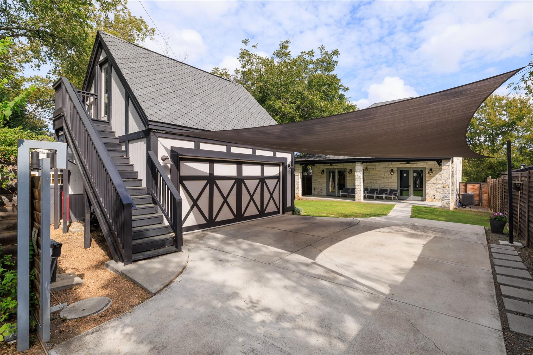 1107 Woodland Ave