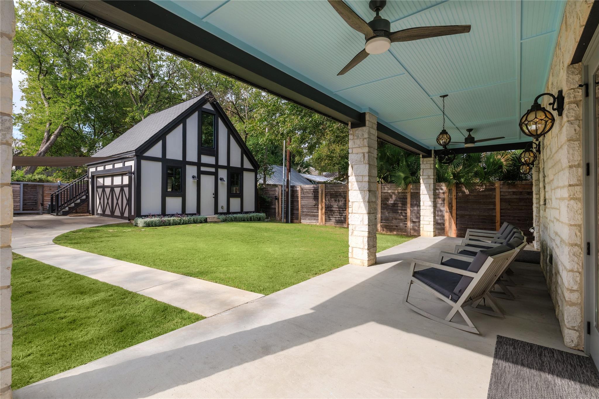 1107 Woodland Ave