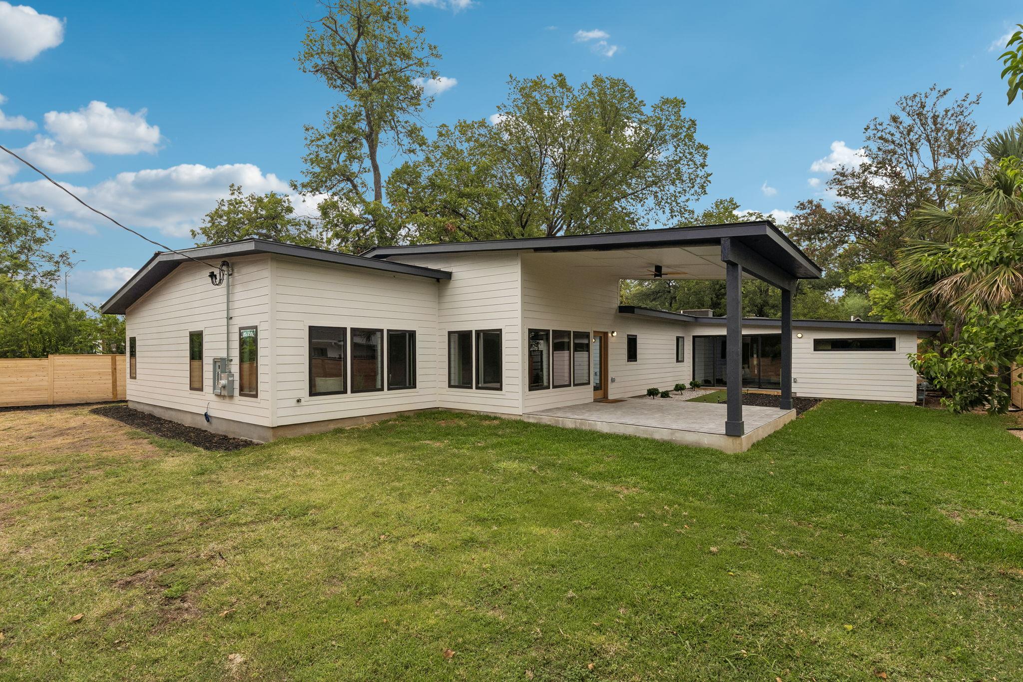 3007 Village DR