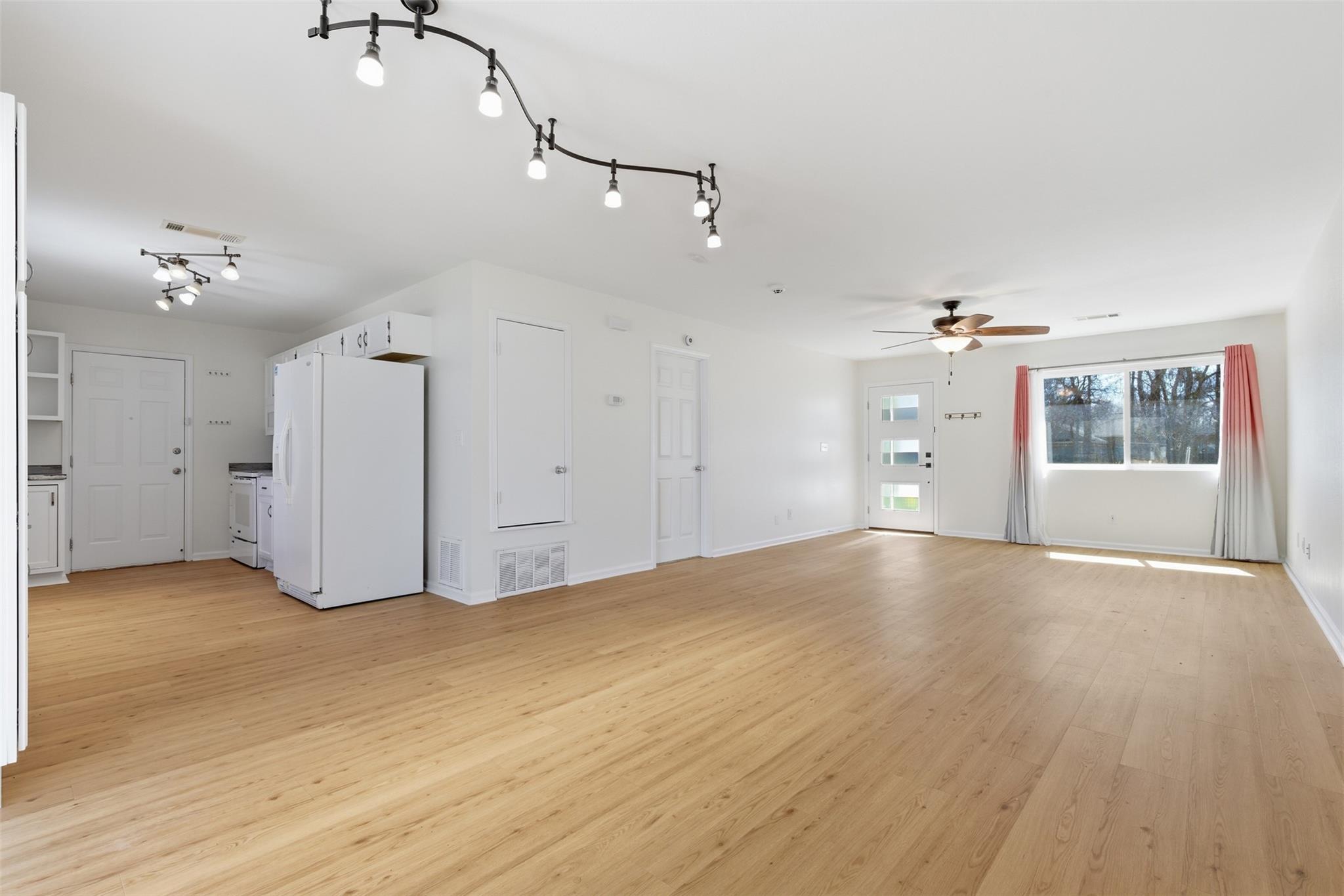 250 E Keanahalululu LN