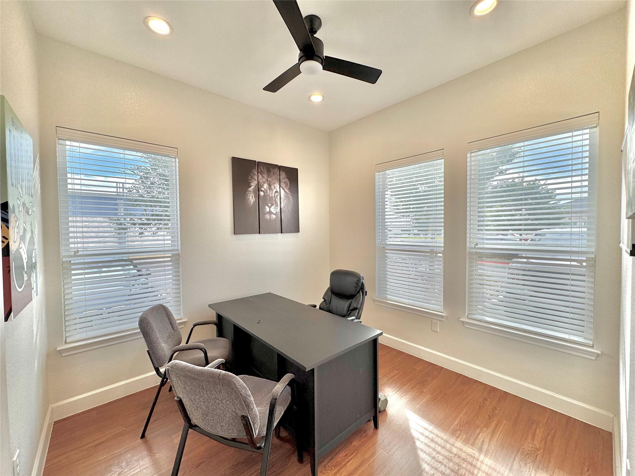 1101 Satellite VW # 505