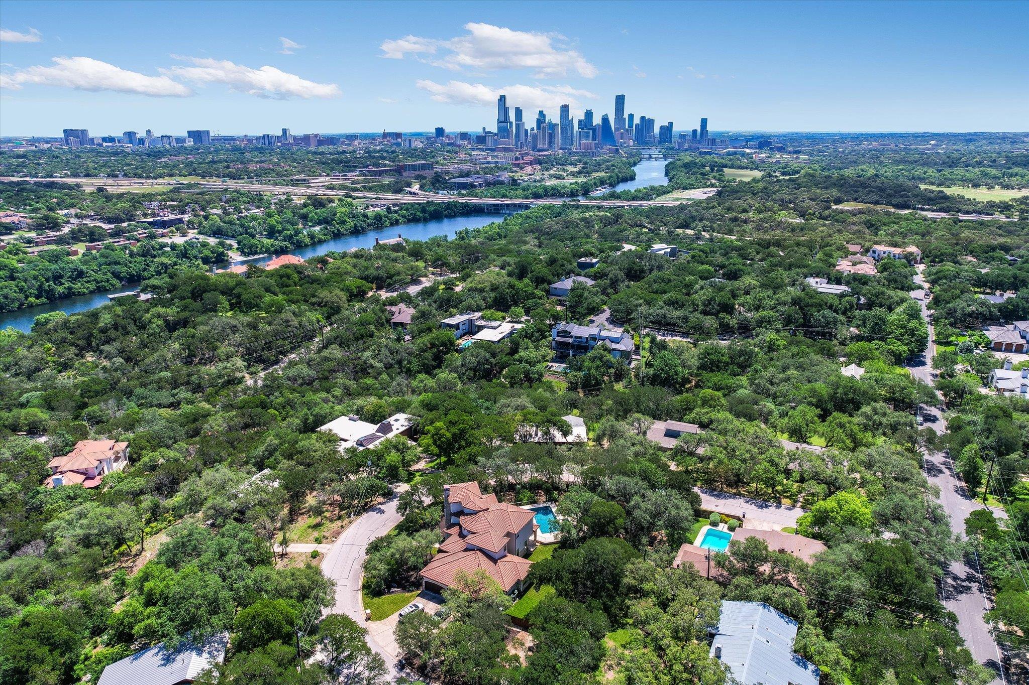 11 Inwood CIR