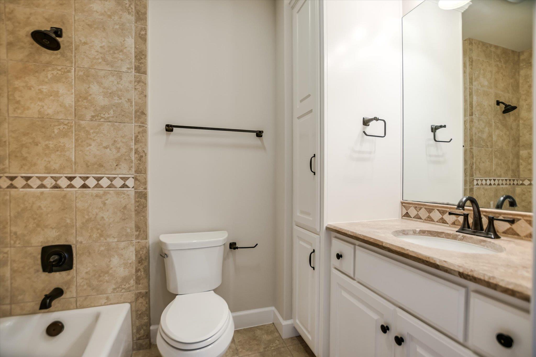 11 Inwood CIR