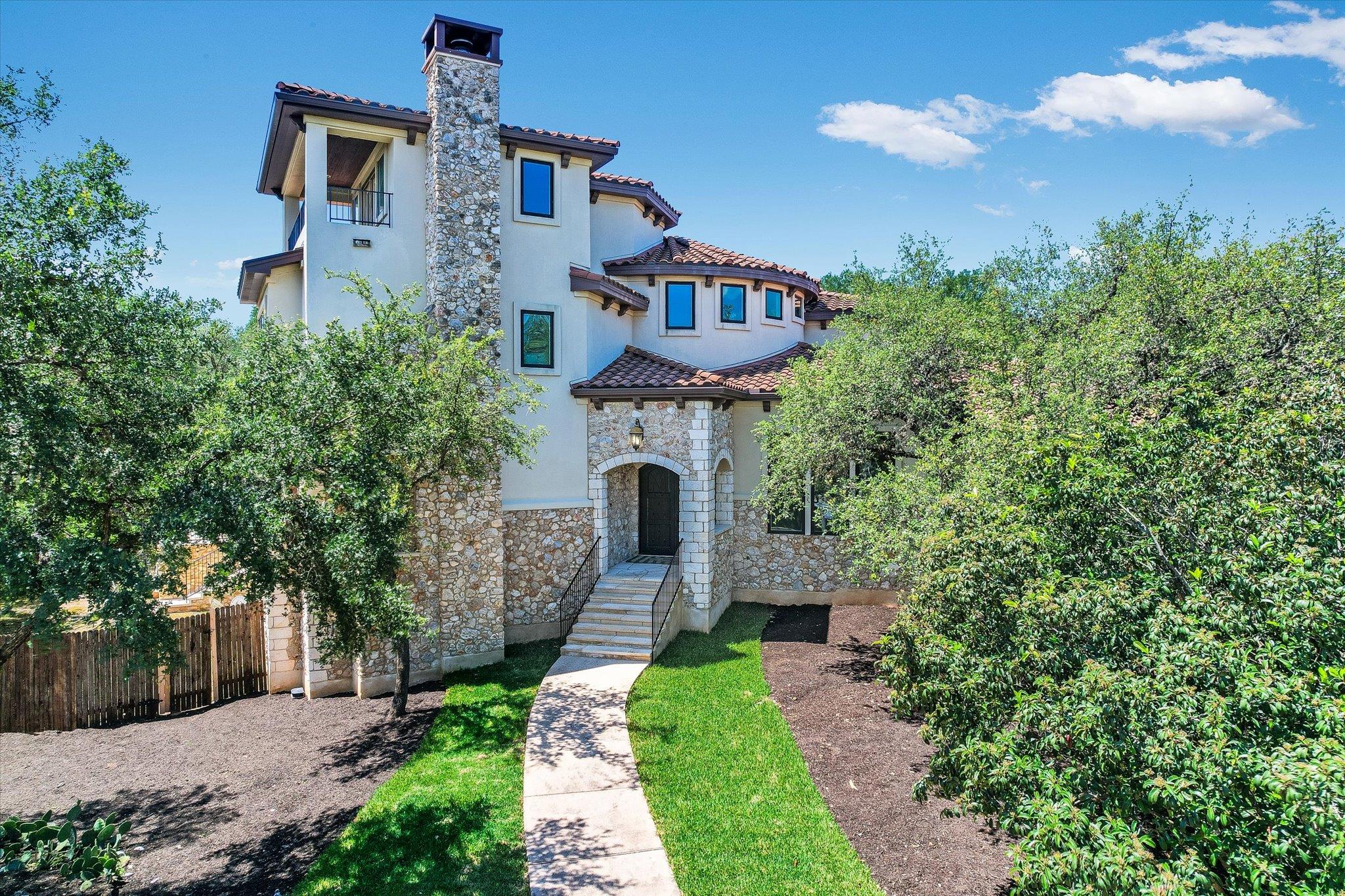 11 Inwood CIR