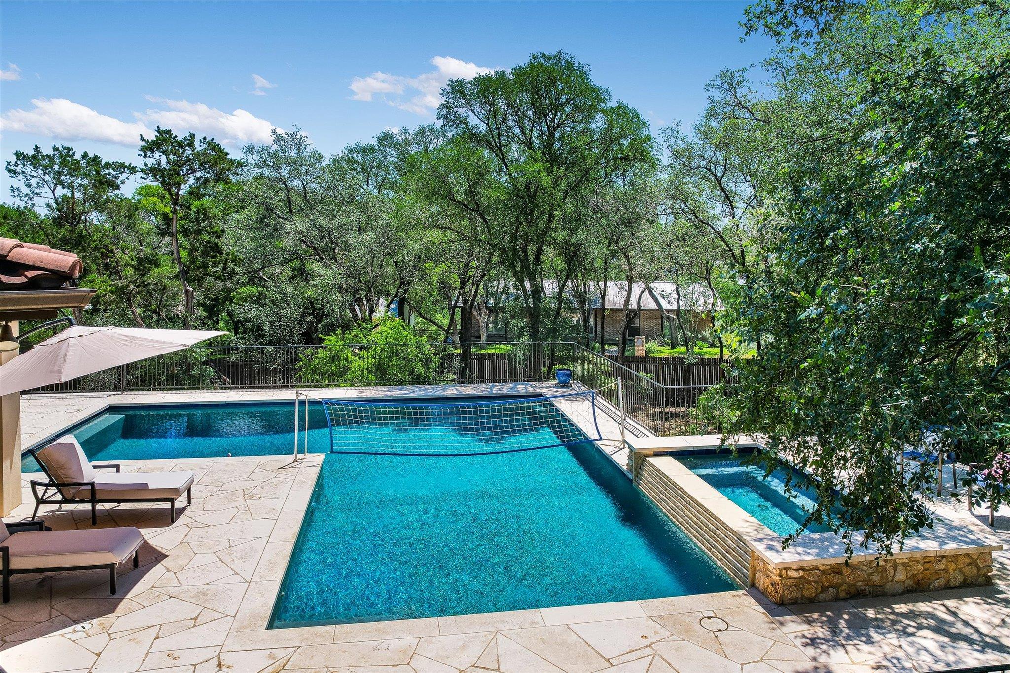 11 Inwood CIR