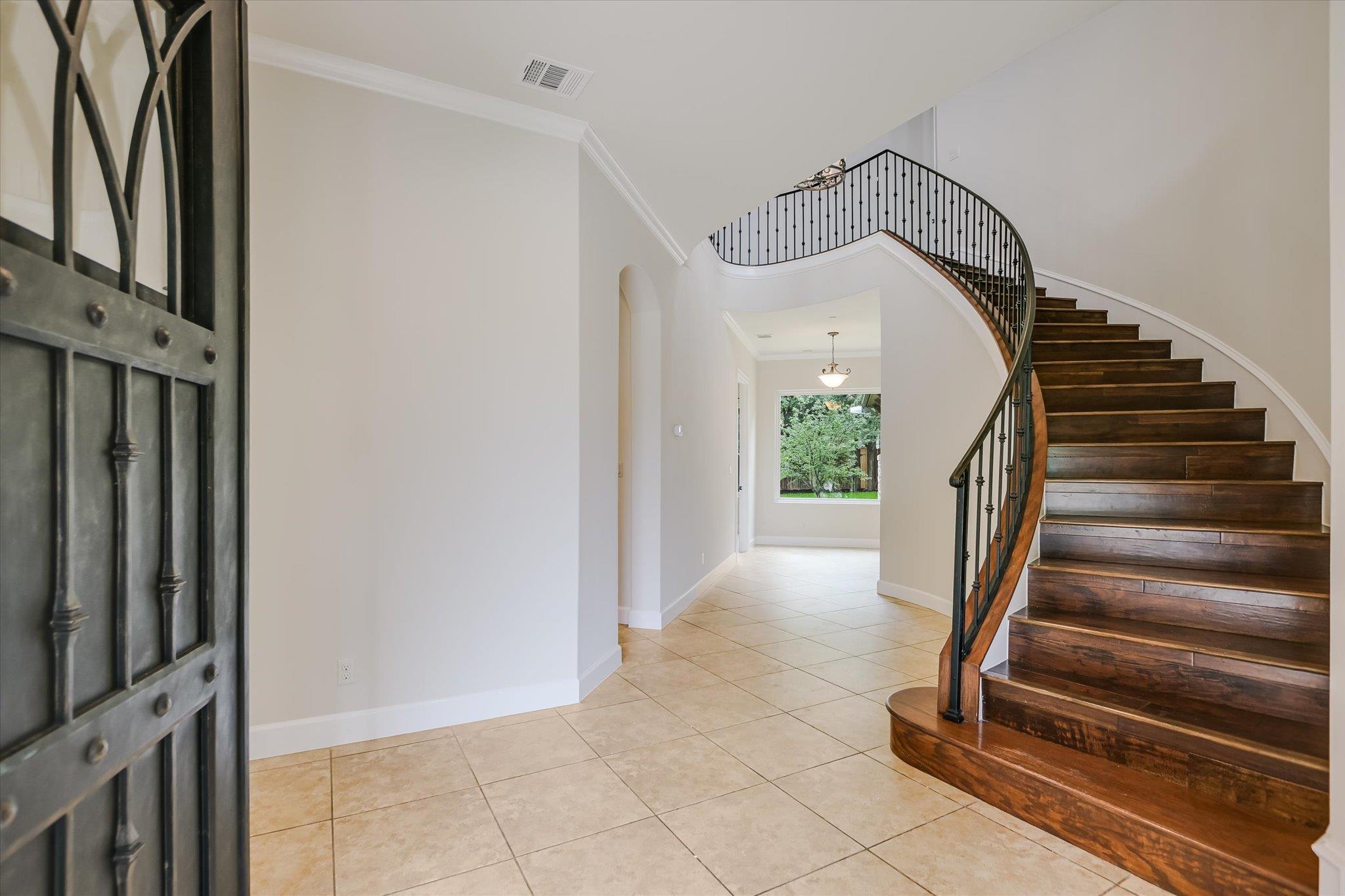 11 Inwood CIR