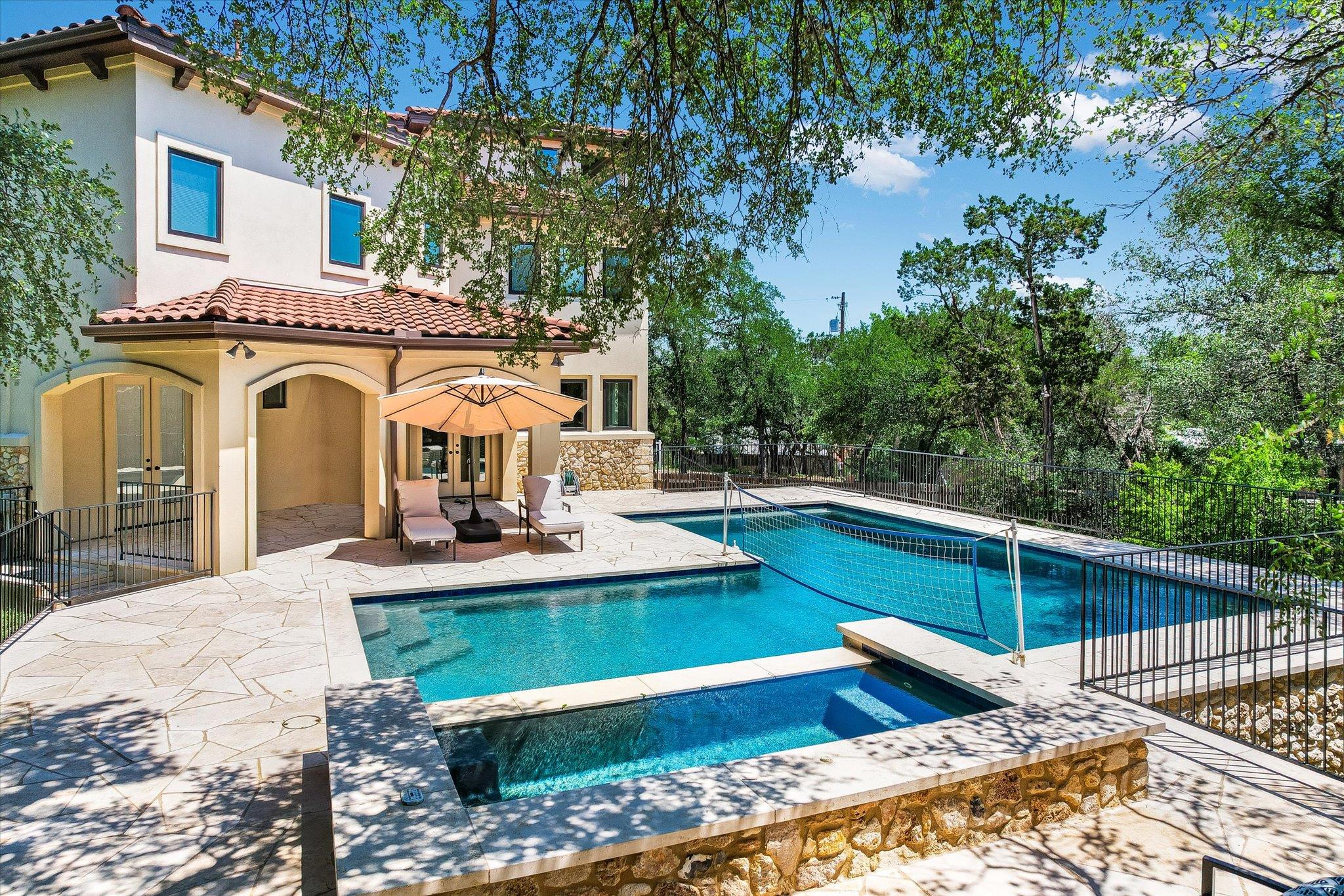 11 Inwood CIR
