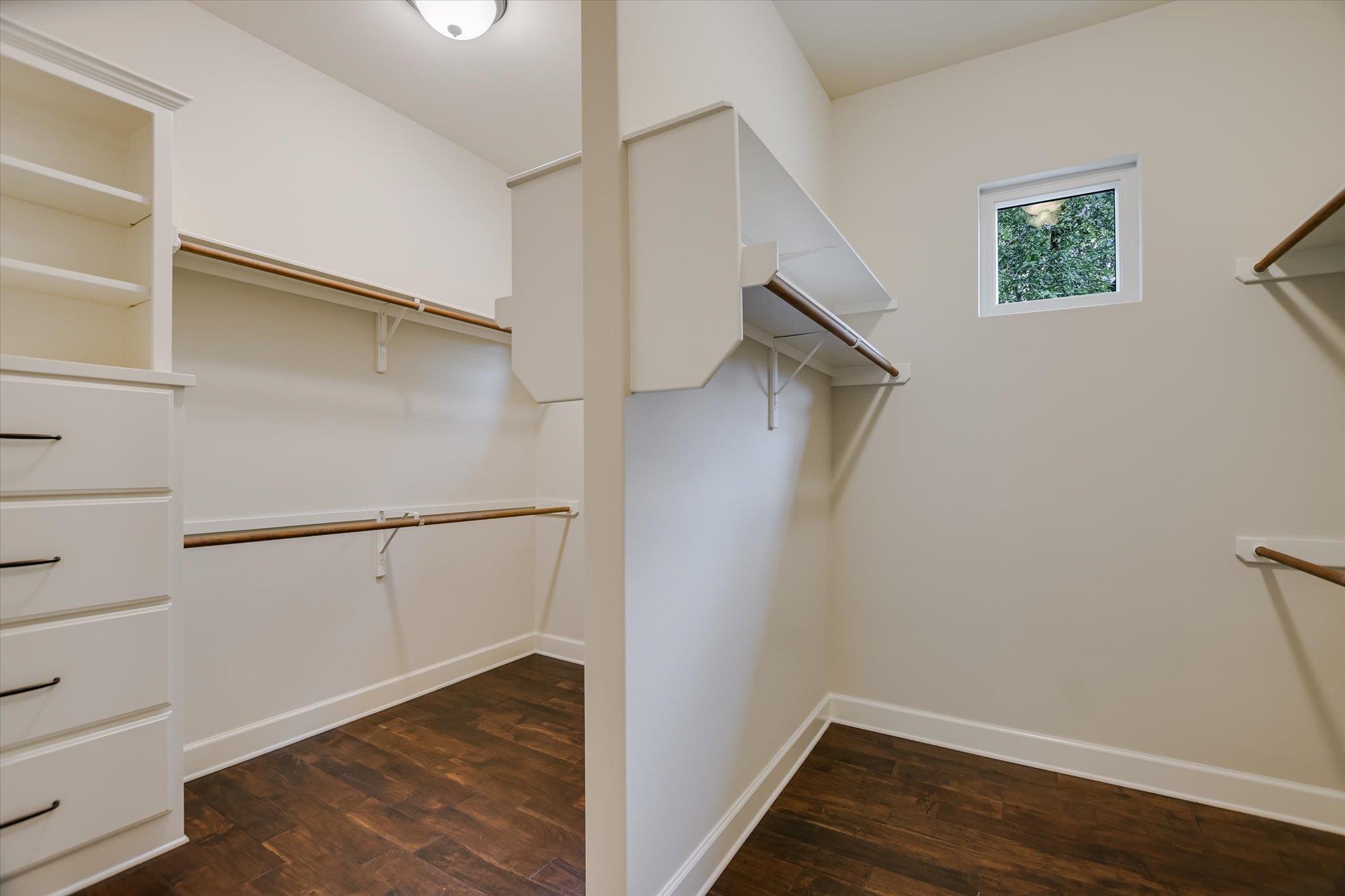 11 Inwood CIR