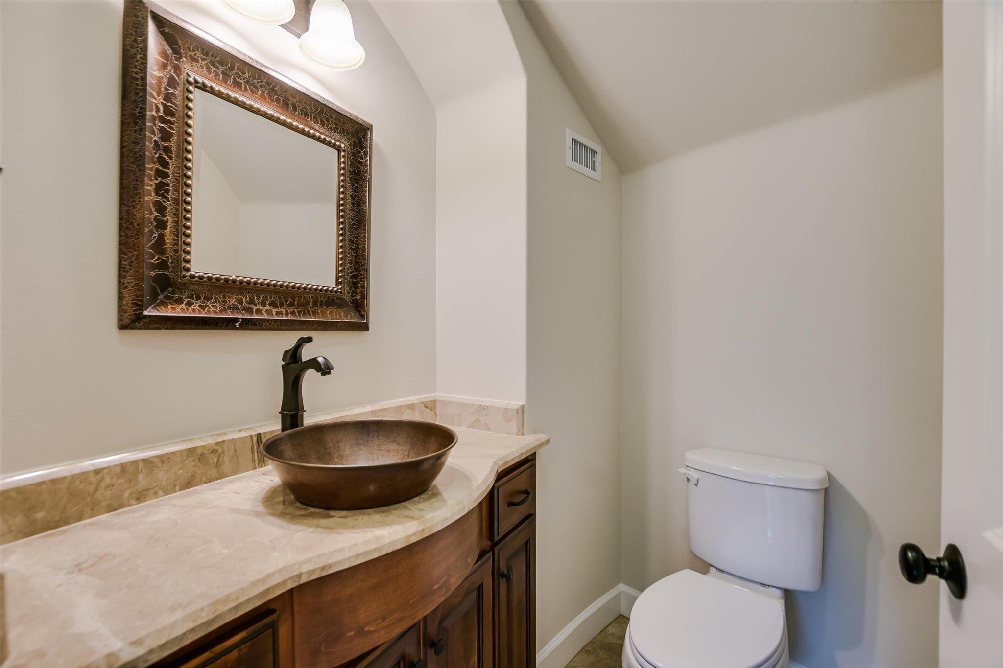11 Inwood CIR