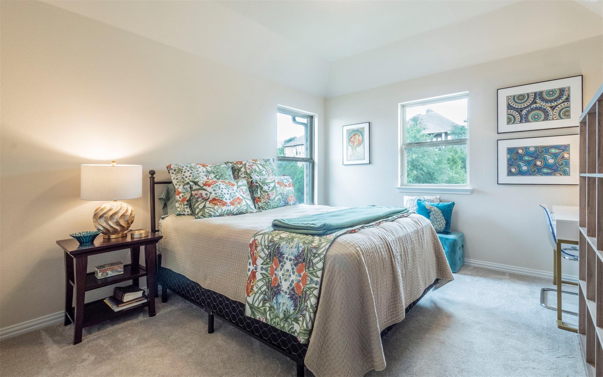 909 Catalina LN
