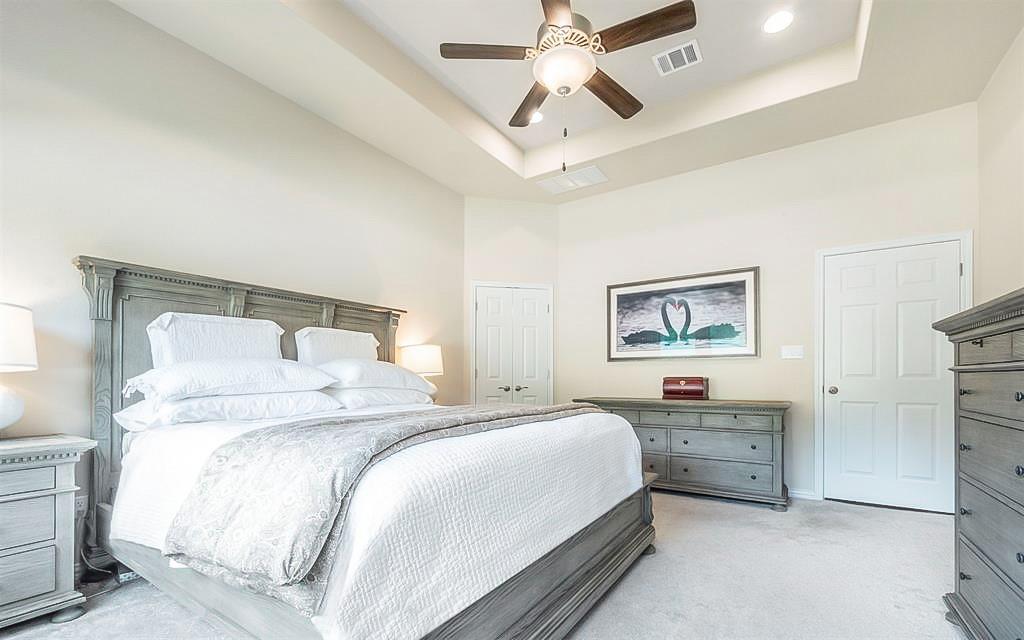 909 Catalina LN