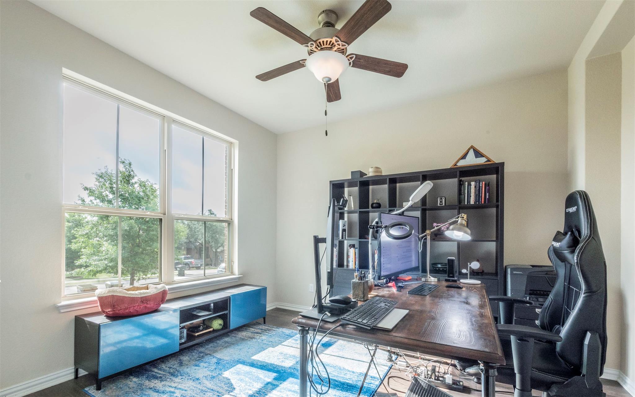 909 Catalina LN
