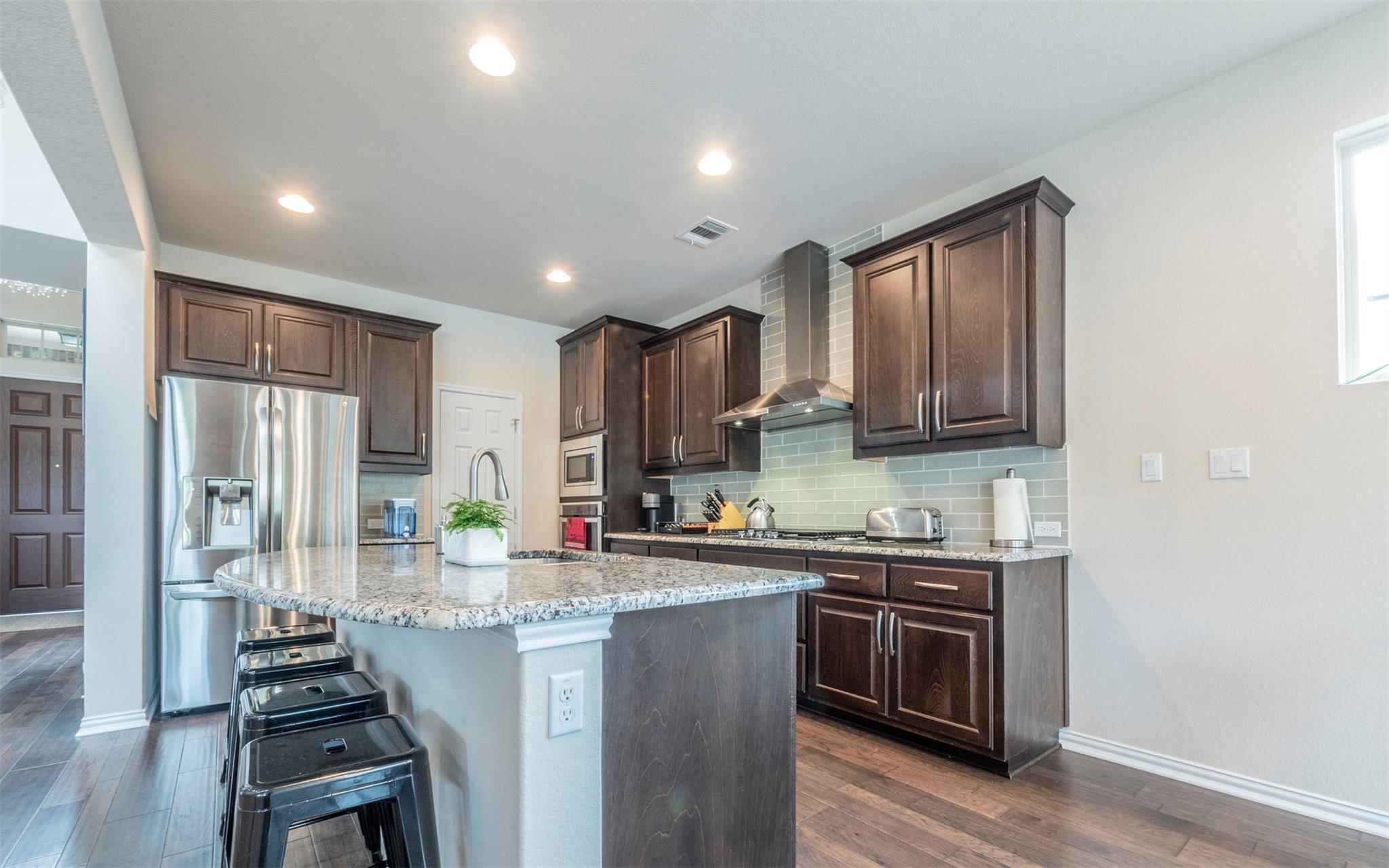 909 Catalina LN