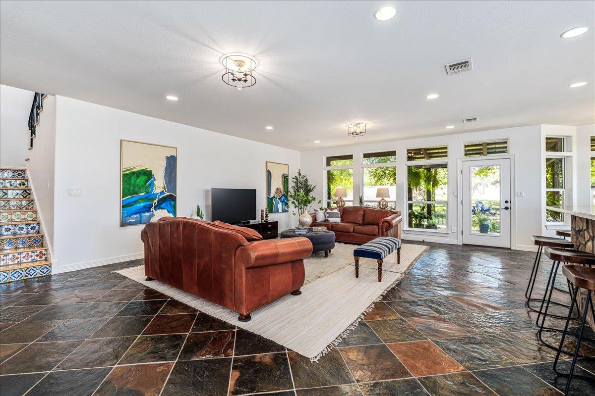 23802 Oscar RD