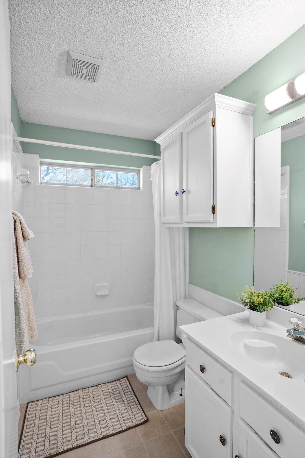 11019 Whiskey River DR