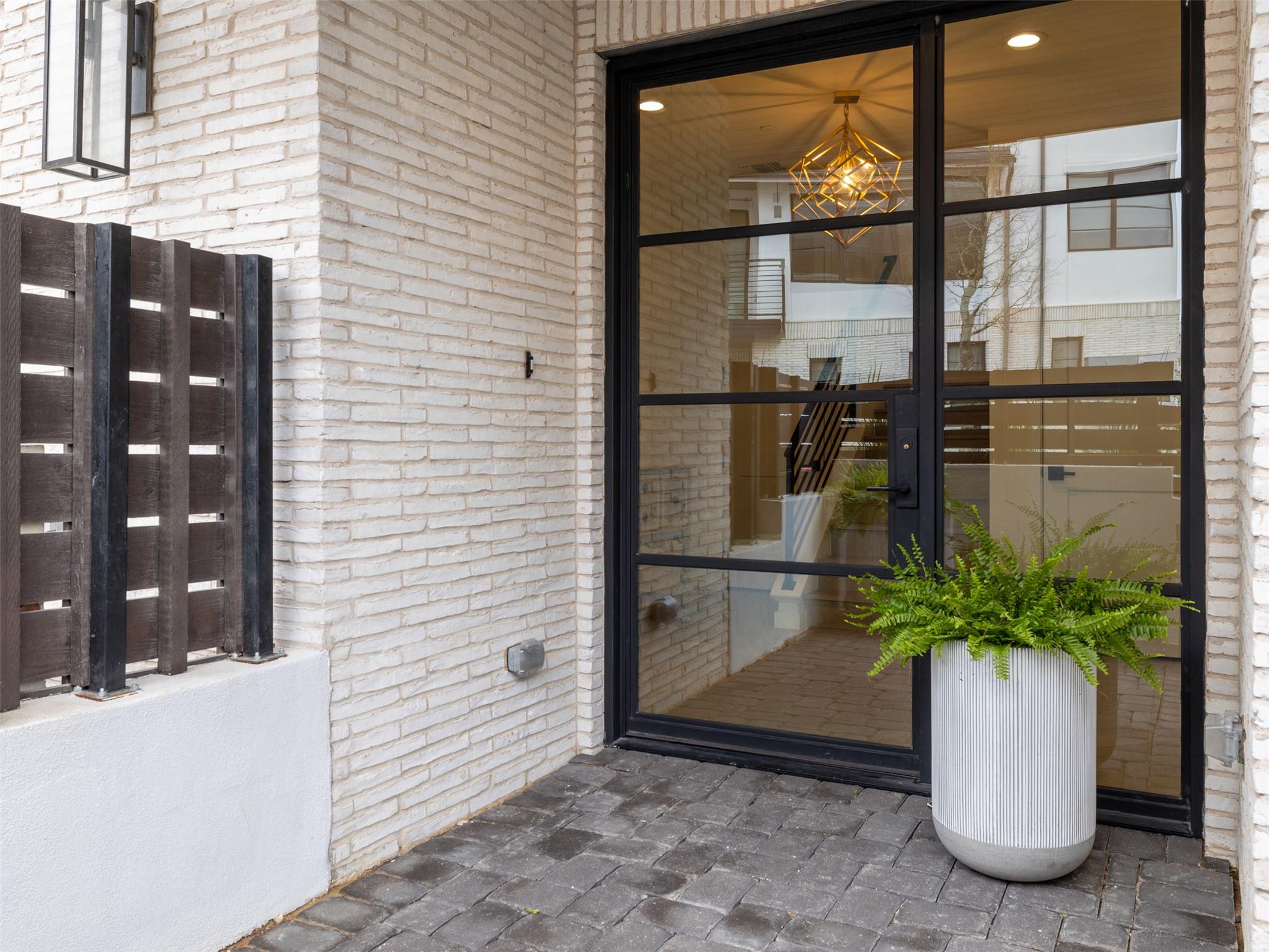 800 Emilia CT