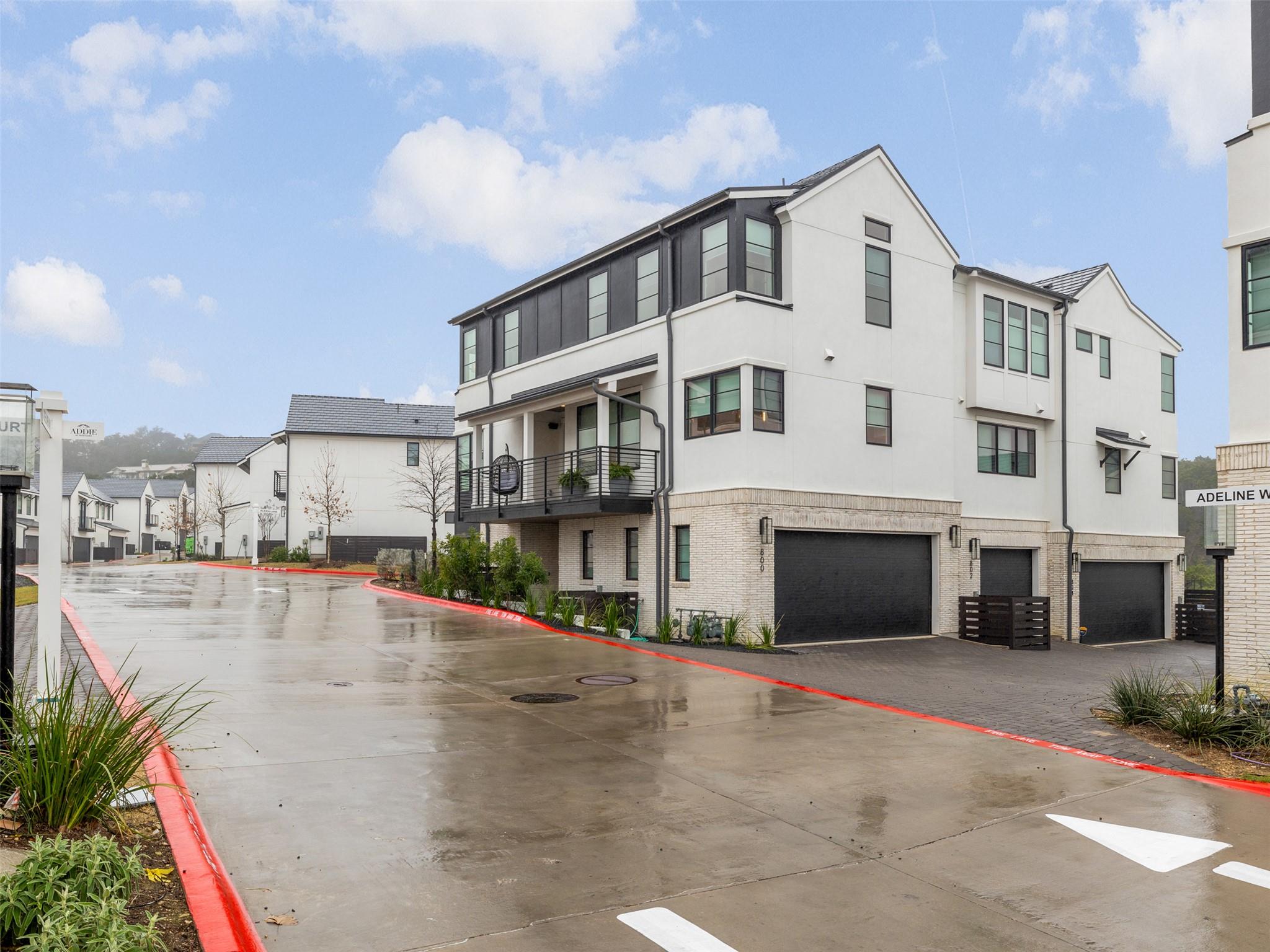 800 Emilia CT