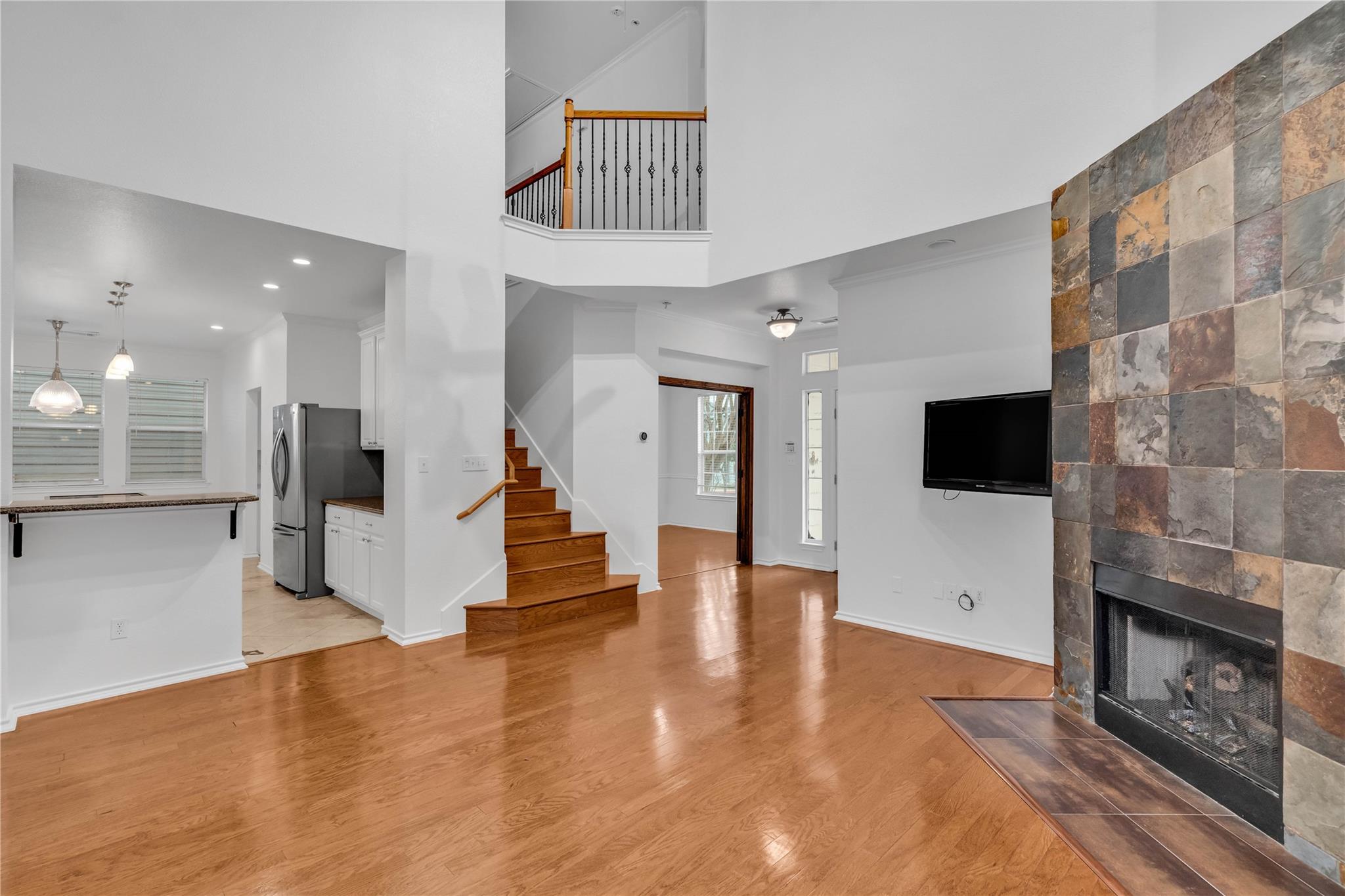 2606 Kinney Oaks CT
