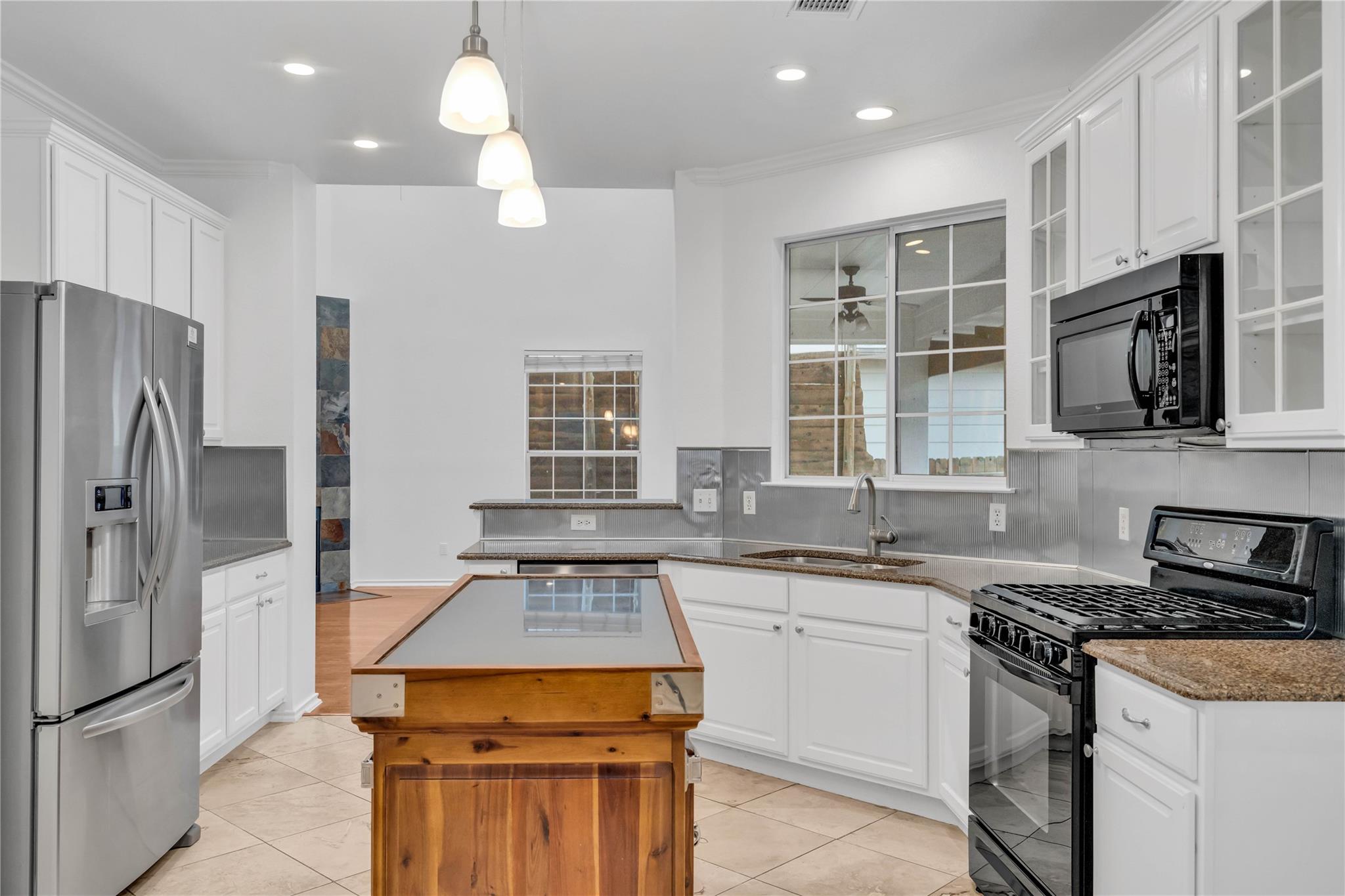 2606 Kinney Oaks CT