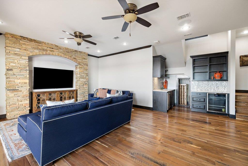 1606 Buffalo Gap RD