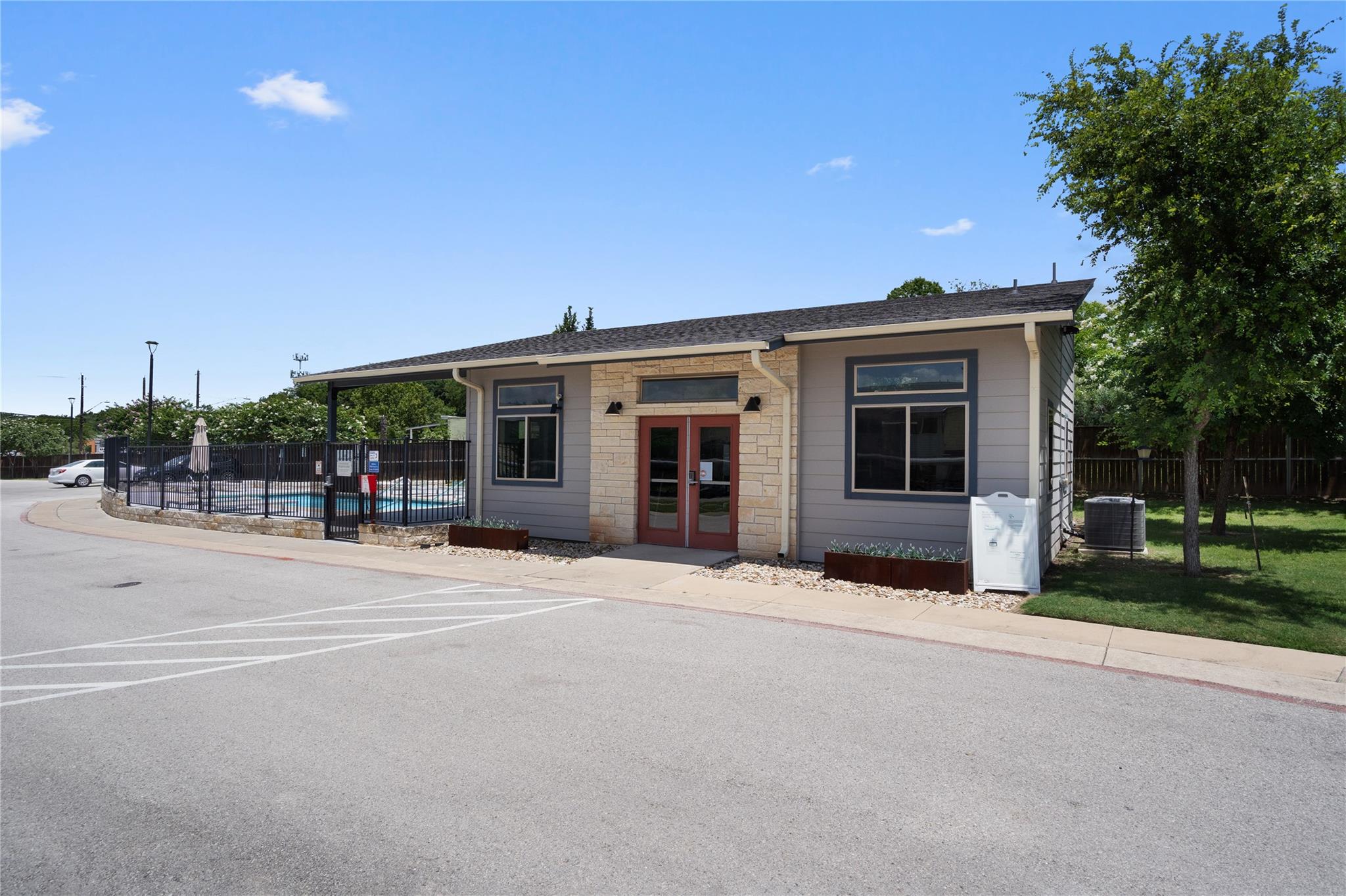 7805 Cooper LN # 203