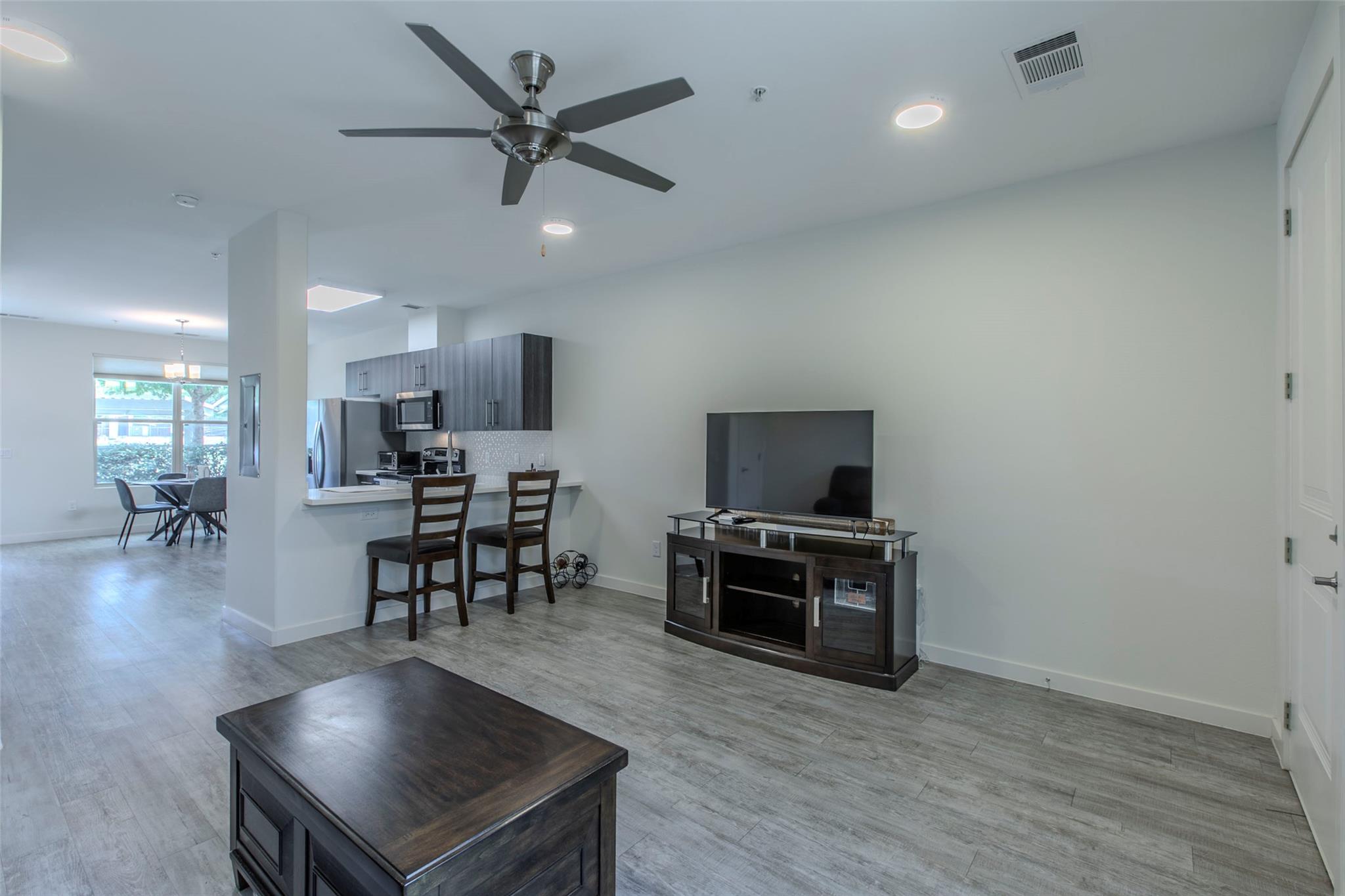 7805 Cooper LN # 203