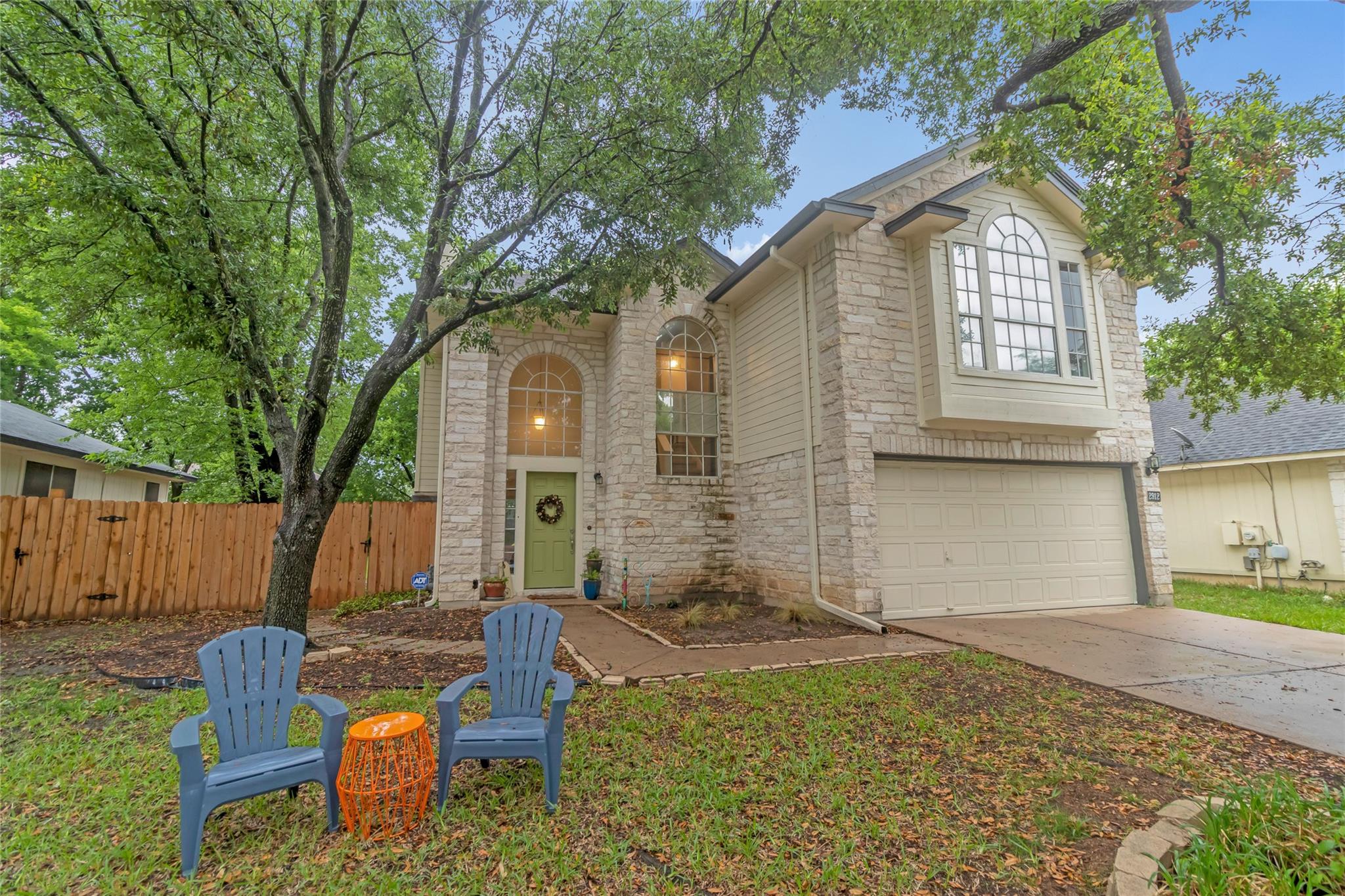 2912 Feathercrest DR