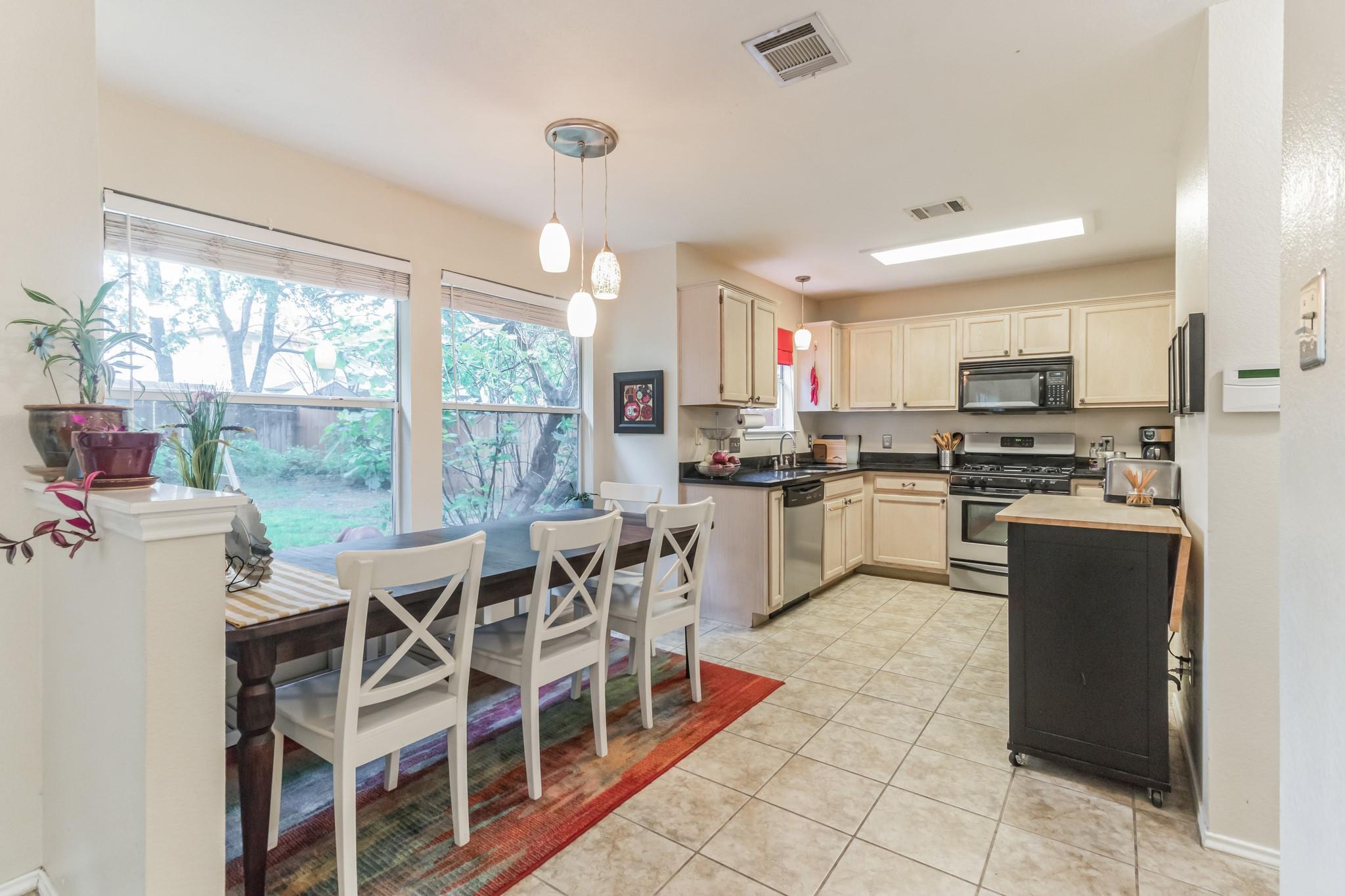 2912 Feathercrest DR