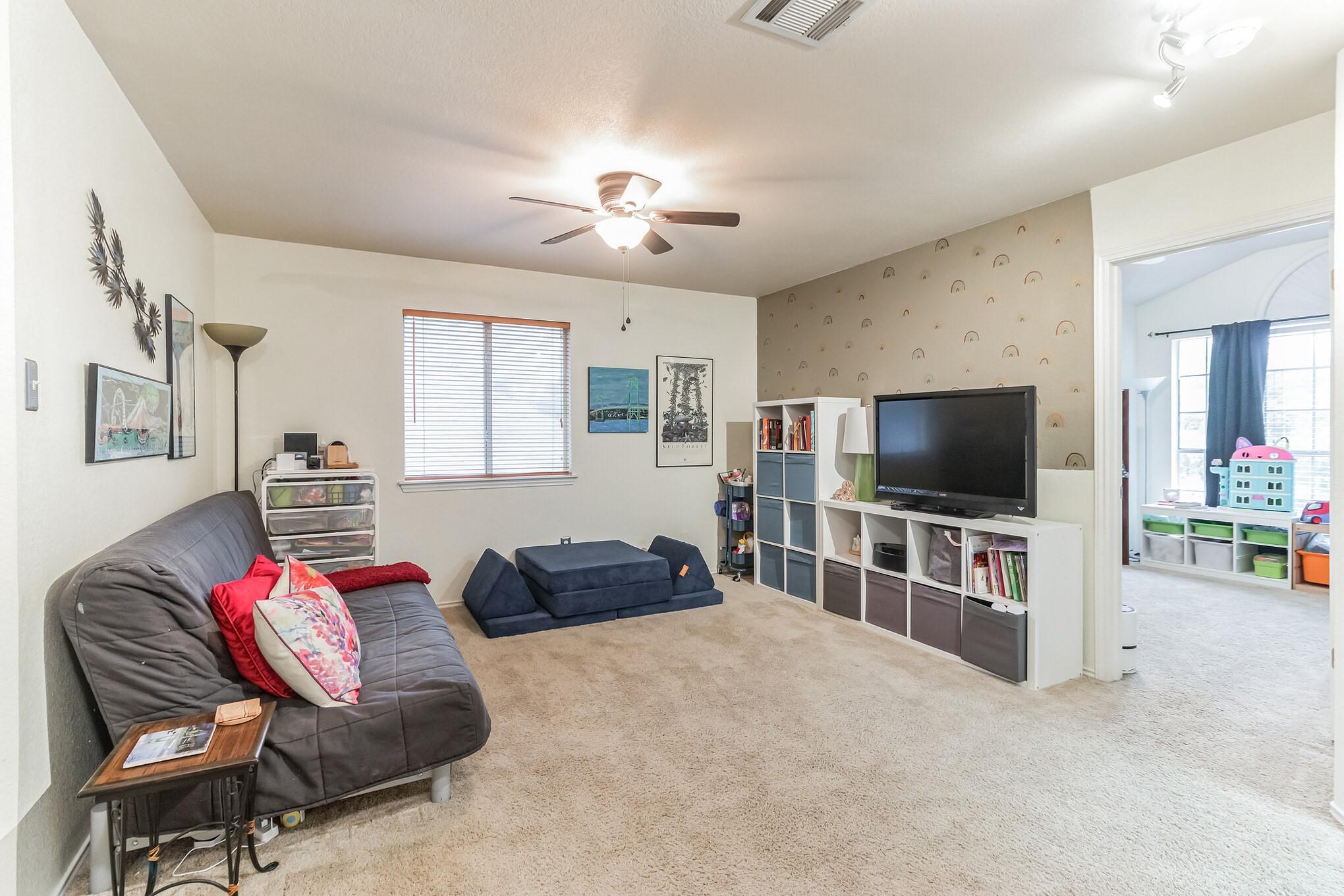 2912 Feathercrest DR