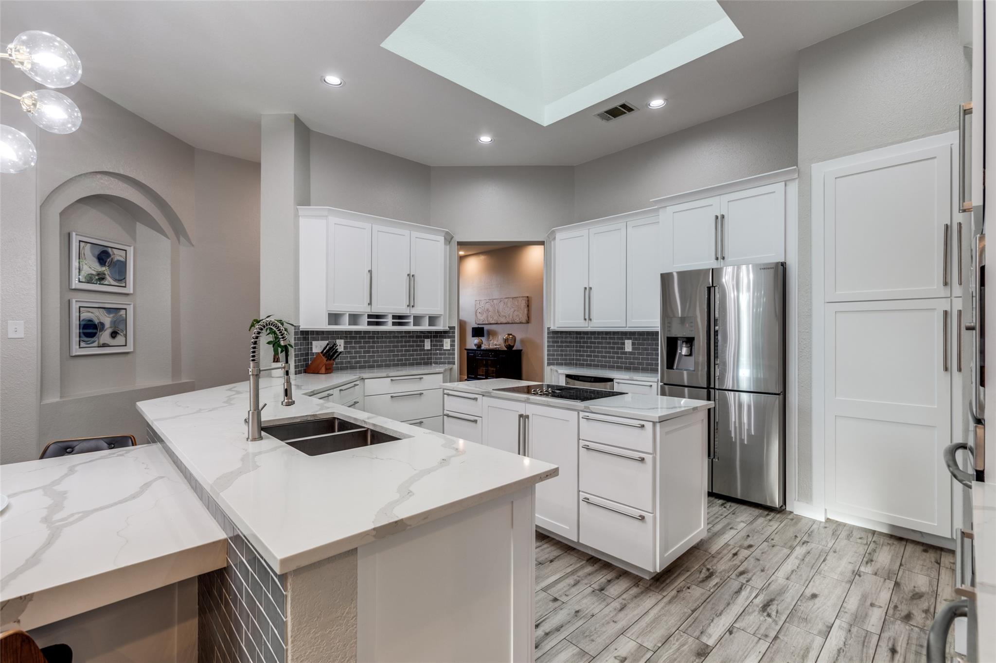 6 Stillmeadow CT