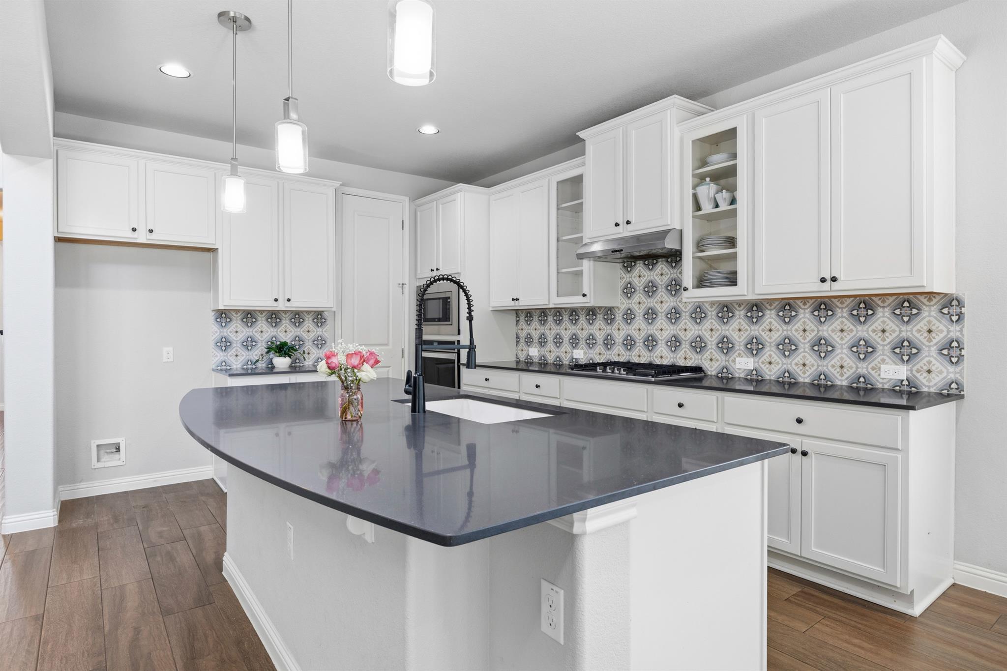 2209 Littleleaf LN