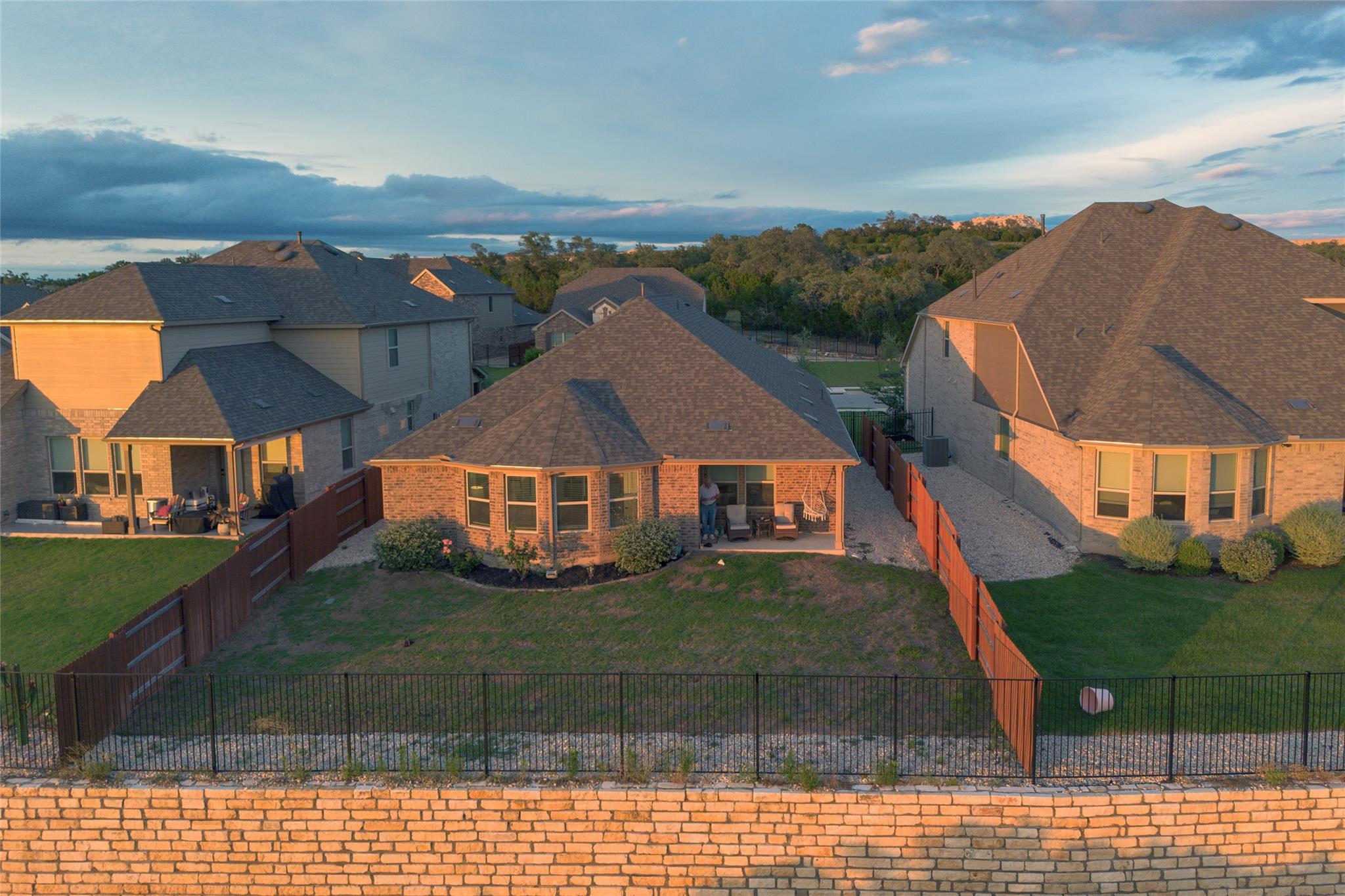 6808 Cliff Rose DR