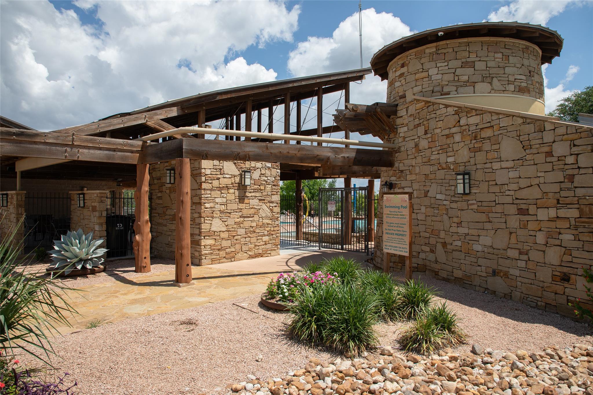 6808 Cliff Rose DR