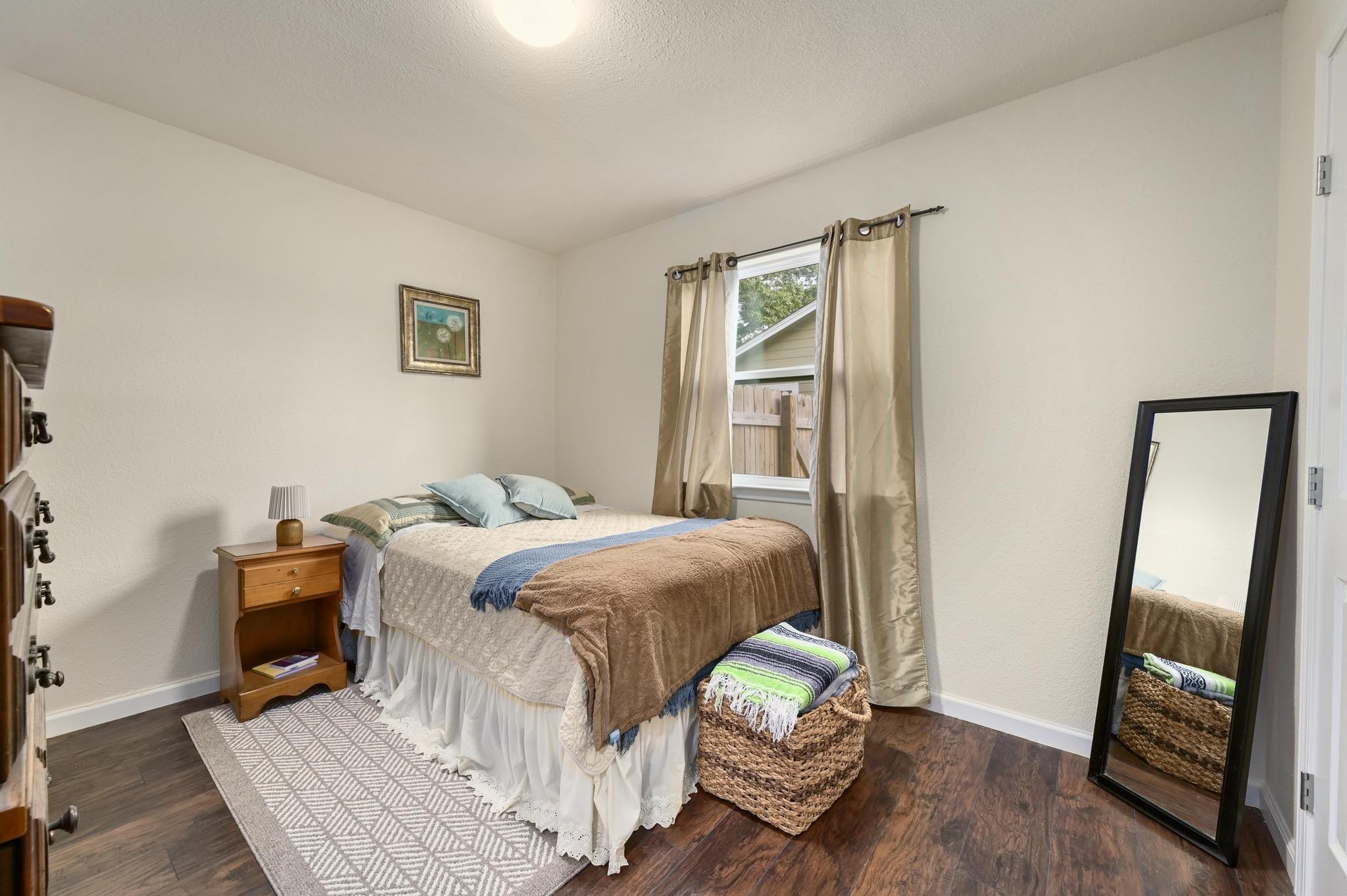 1403 Mills Meadow DR
