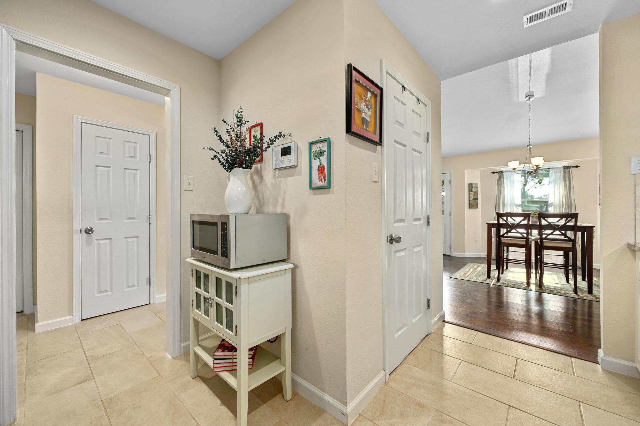 1403 Mills Meadow DR