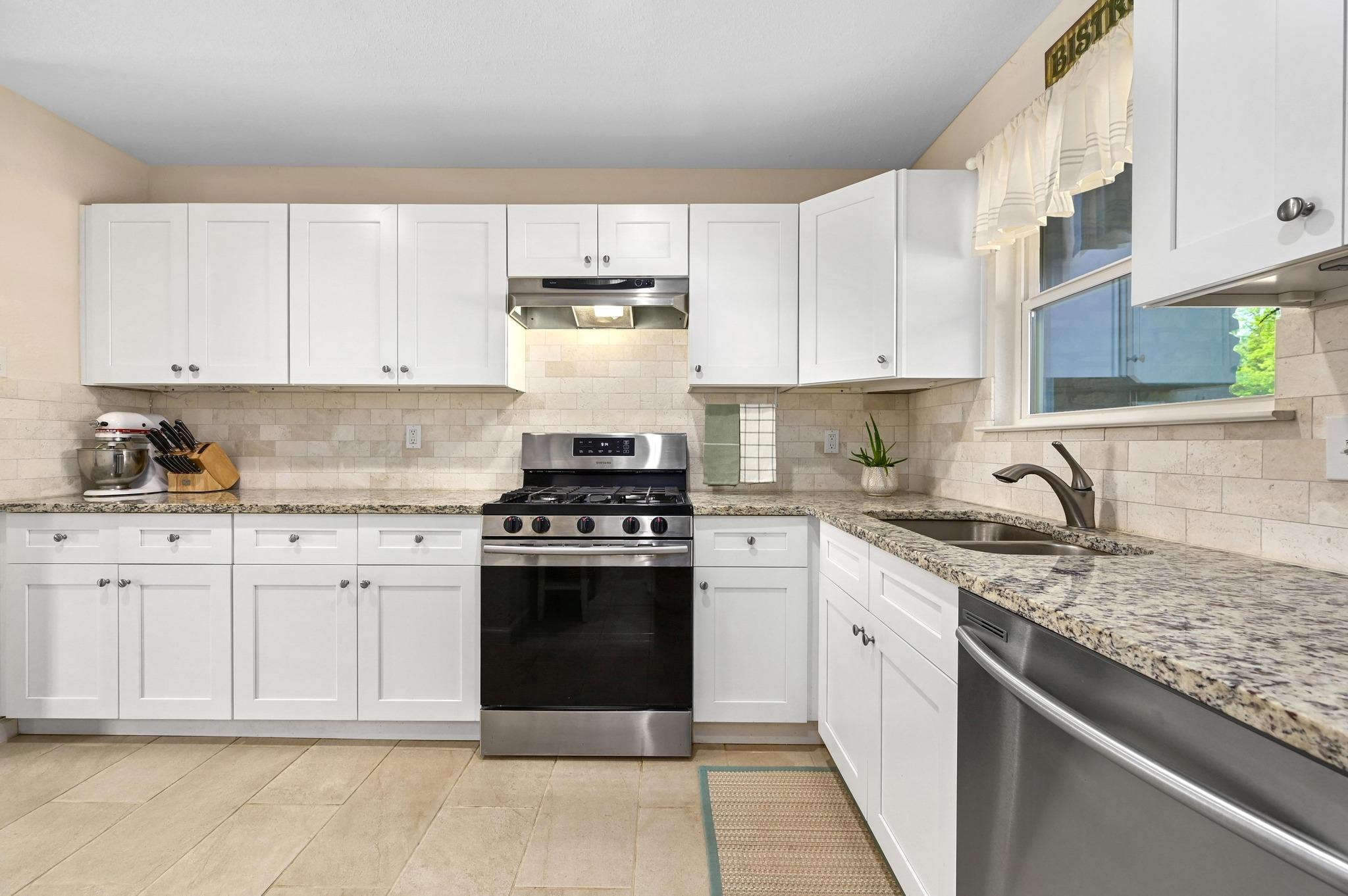 1403 Mills Meadow DR