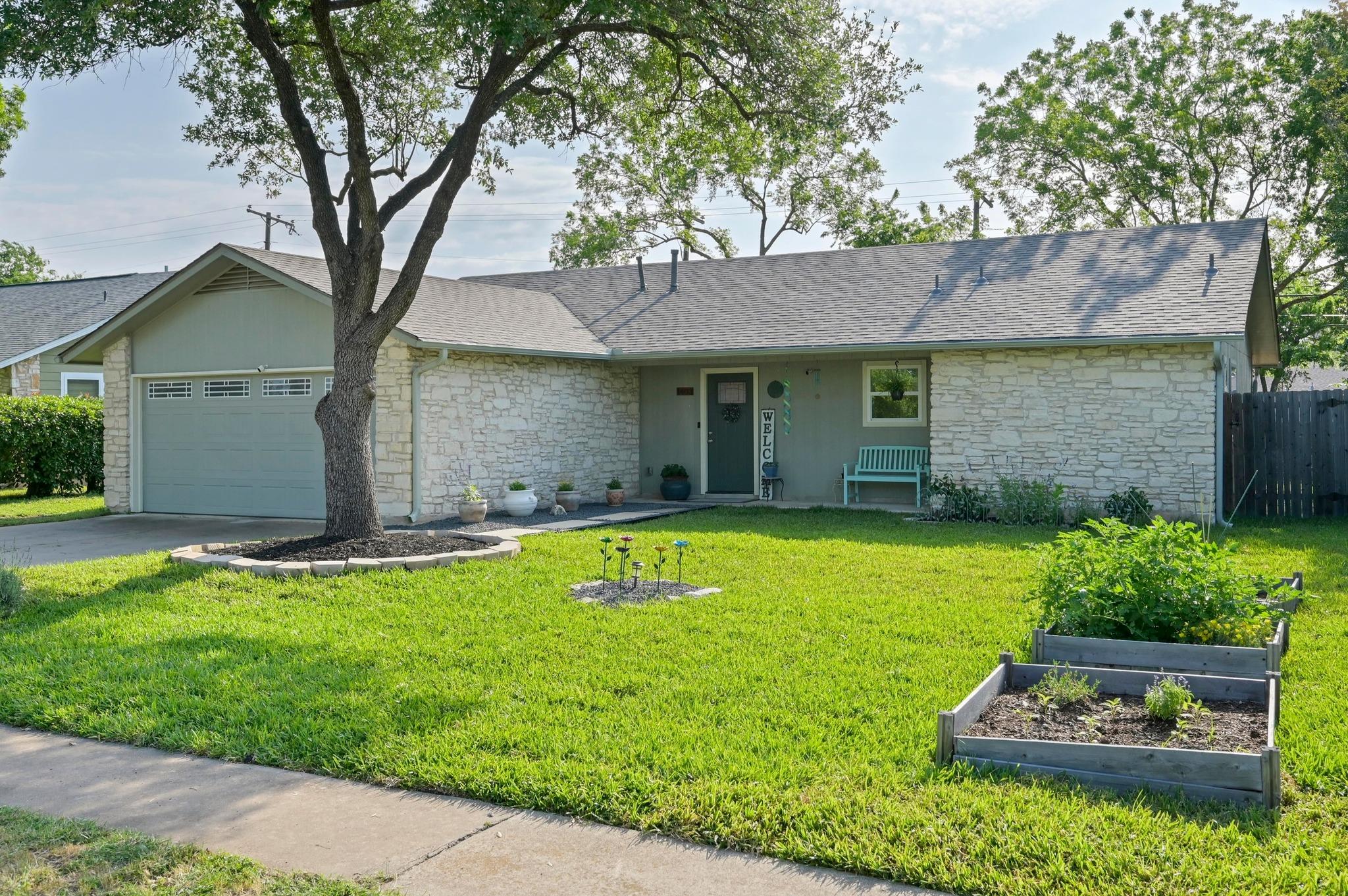 1403 Mills Meadow DR